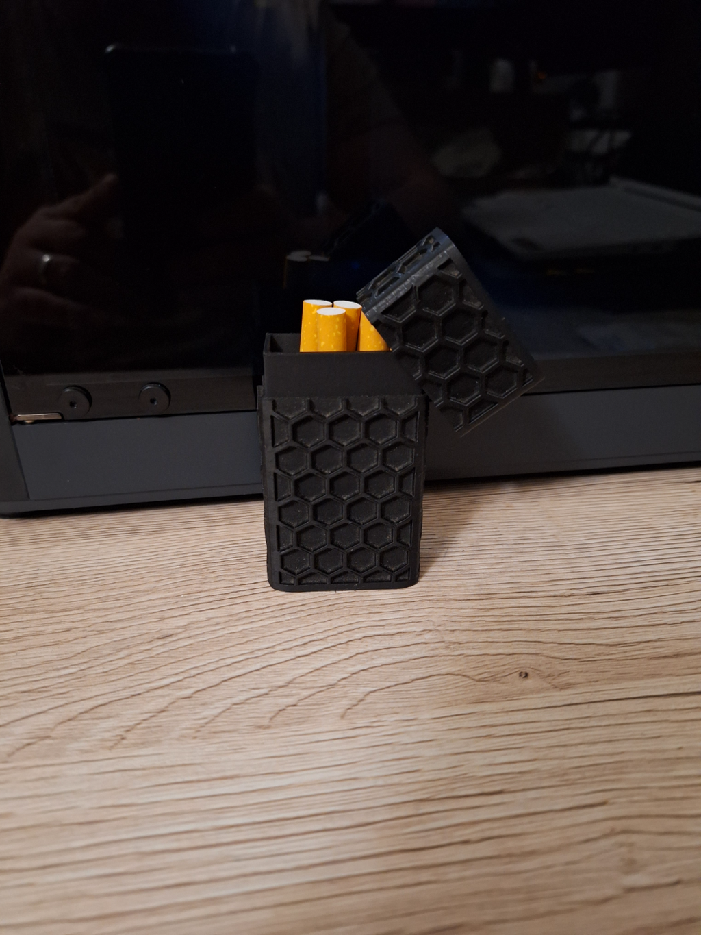 Cigarette Case for 10 Hexagon Design