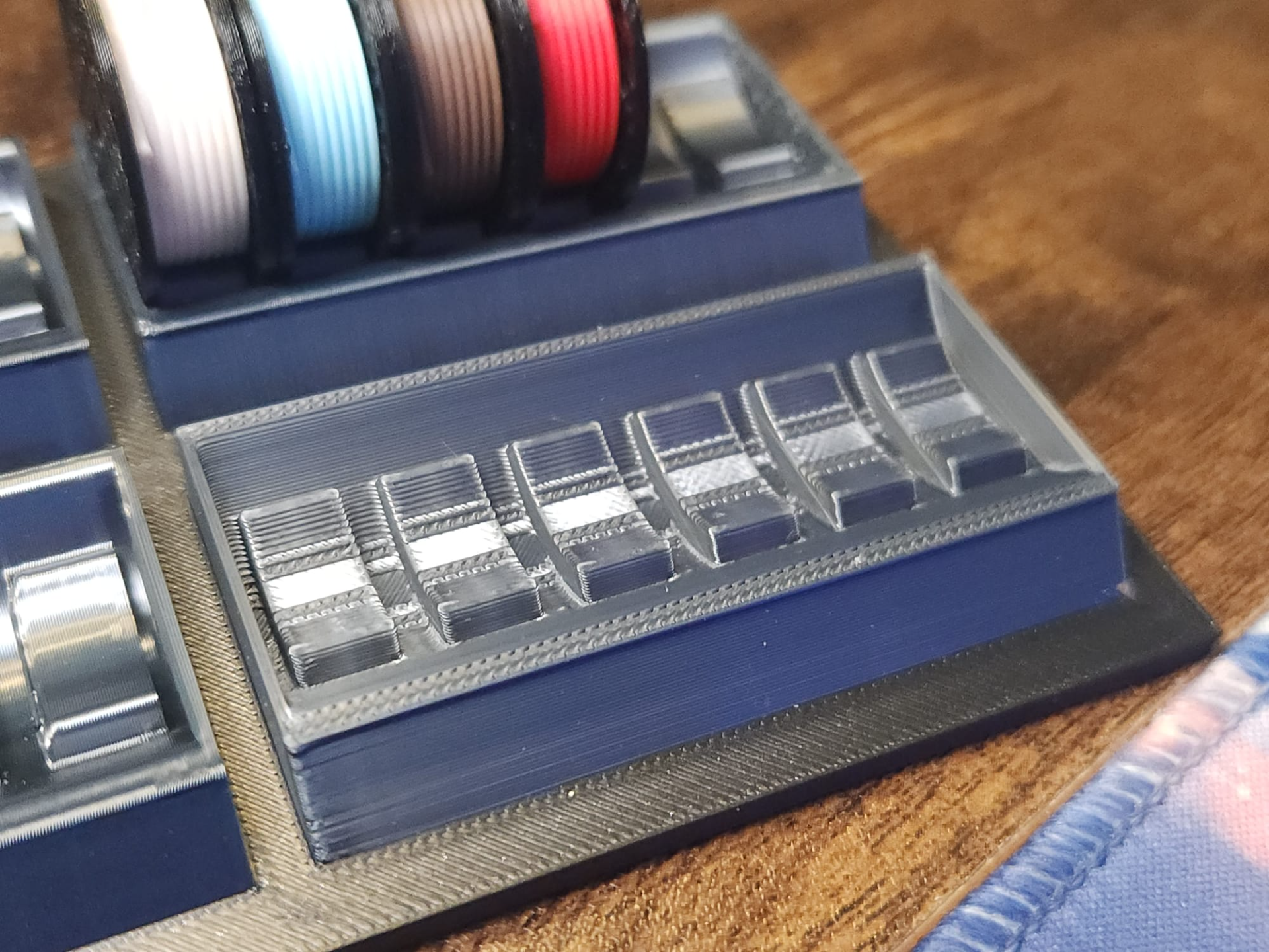 Mini spool holder