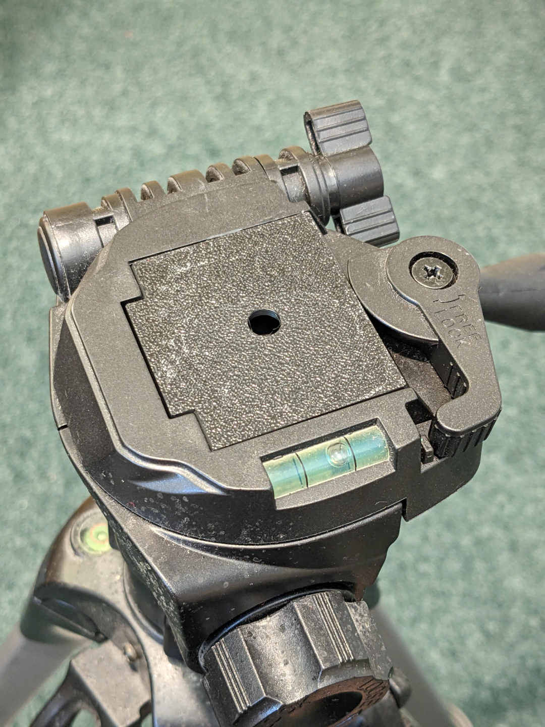 Jessops standard tripod mount plate