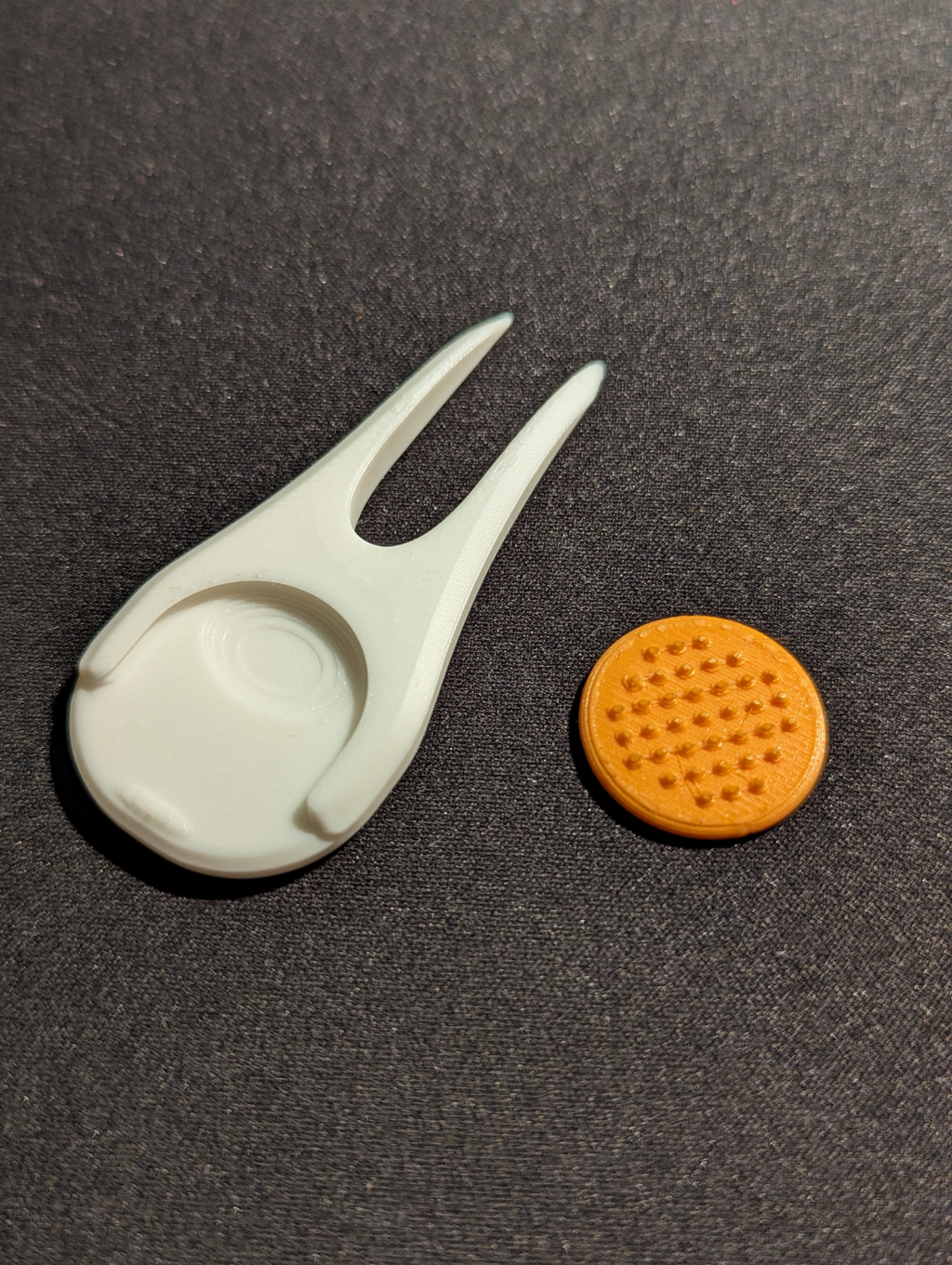 Golf Divot Tool with Marker
