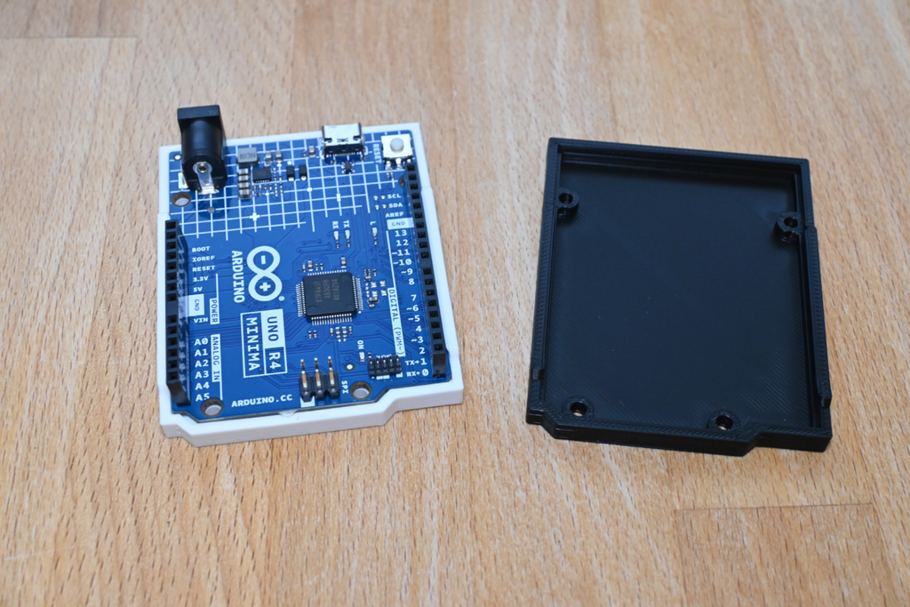 Snap-on Arduino UNO bottom cover