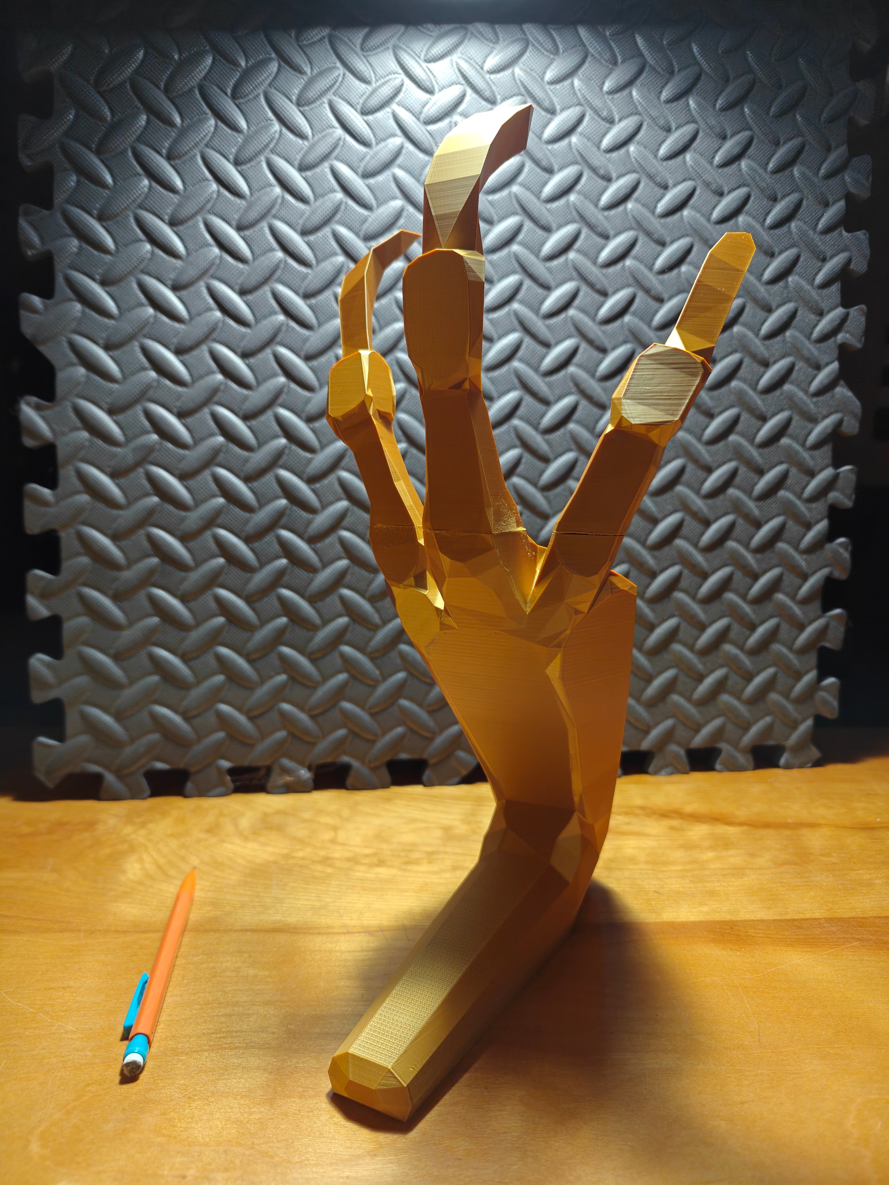 TES V: Skyrim Life-Size Golden Claw
