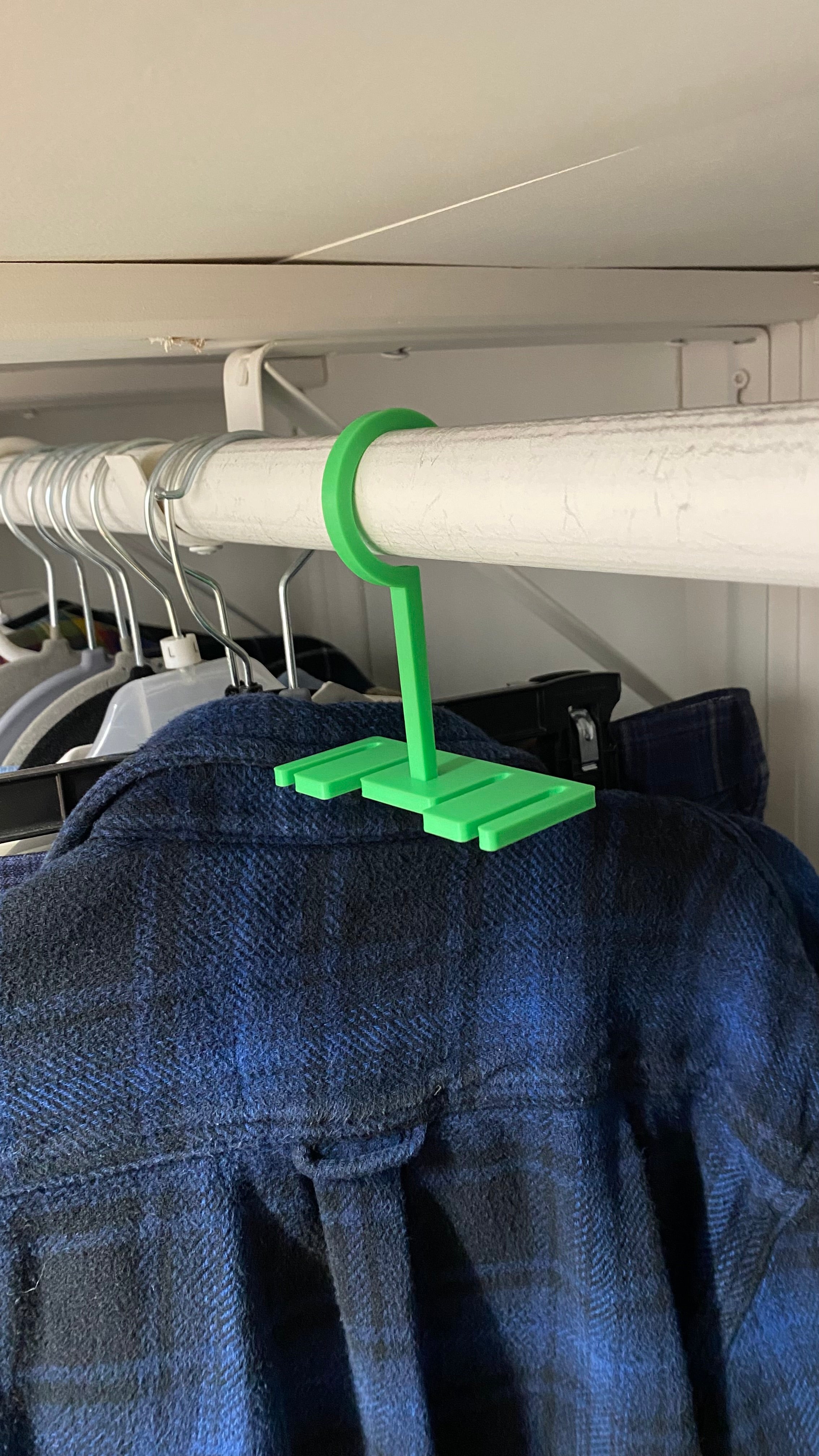 Minimalistic Belt Hanger (V2)