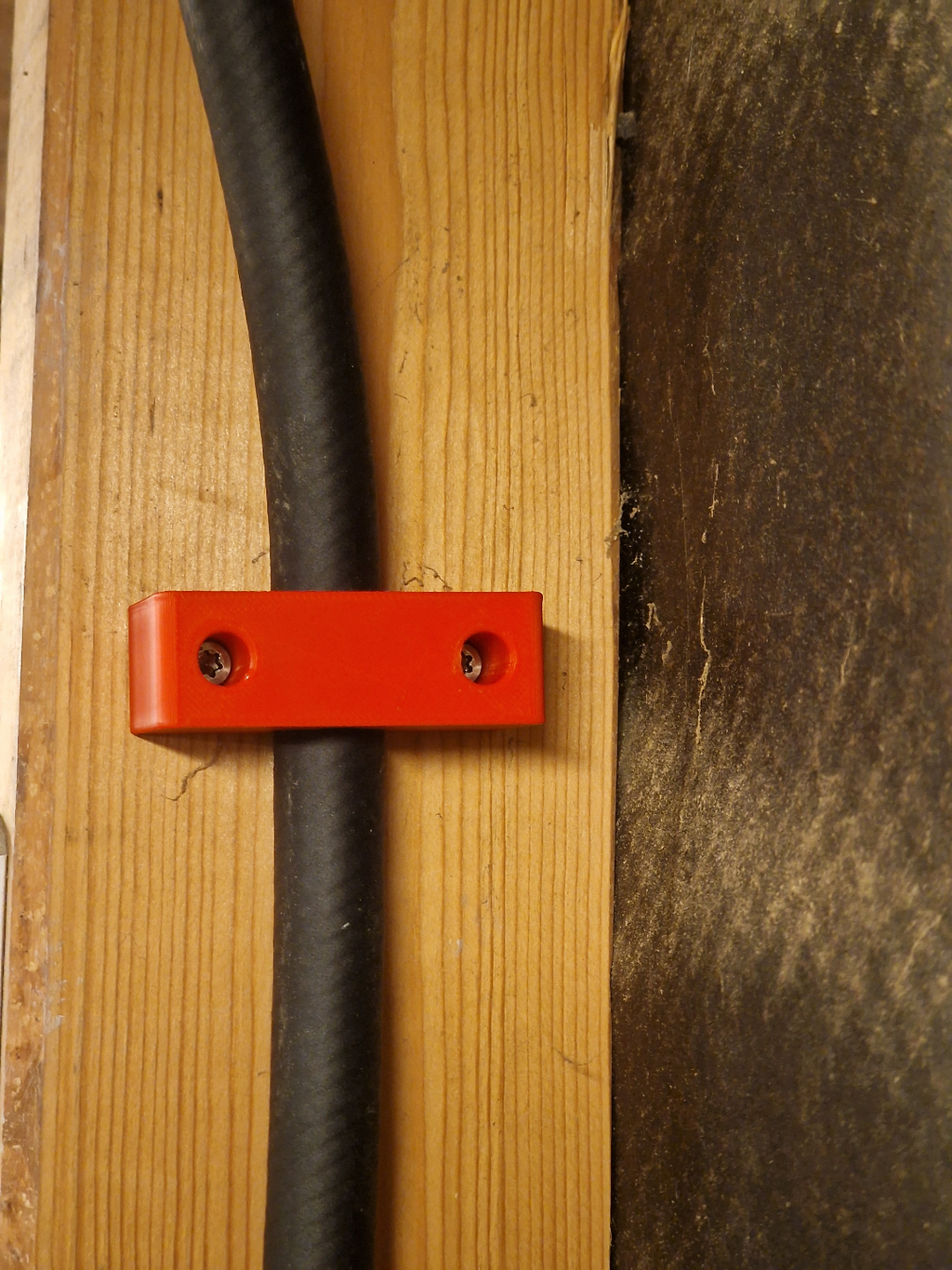 Hose wall clamp 17mm OD
