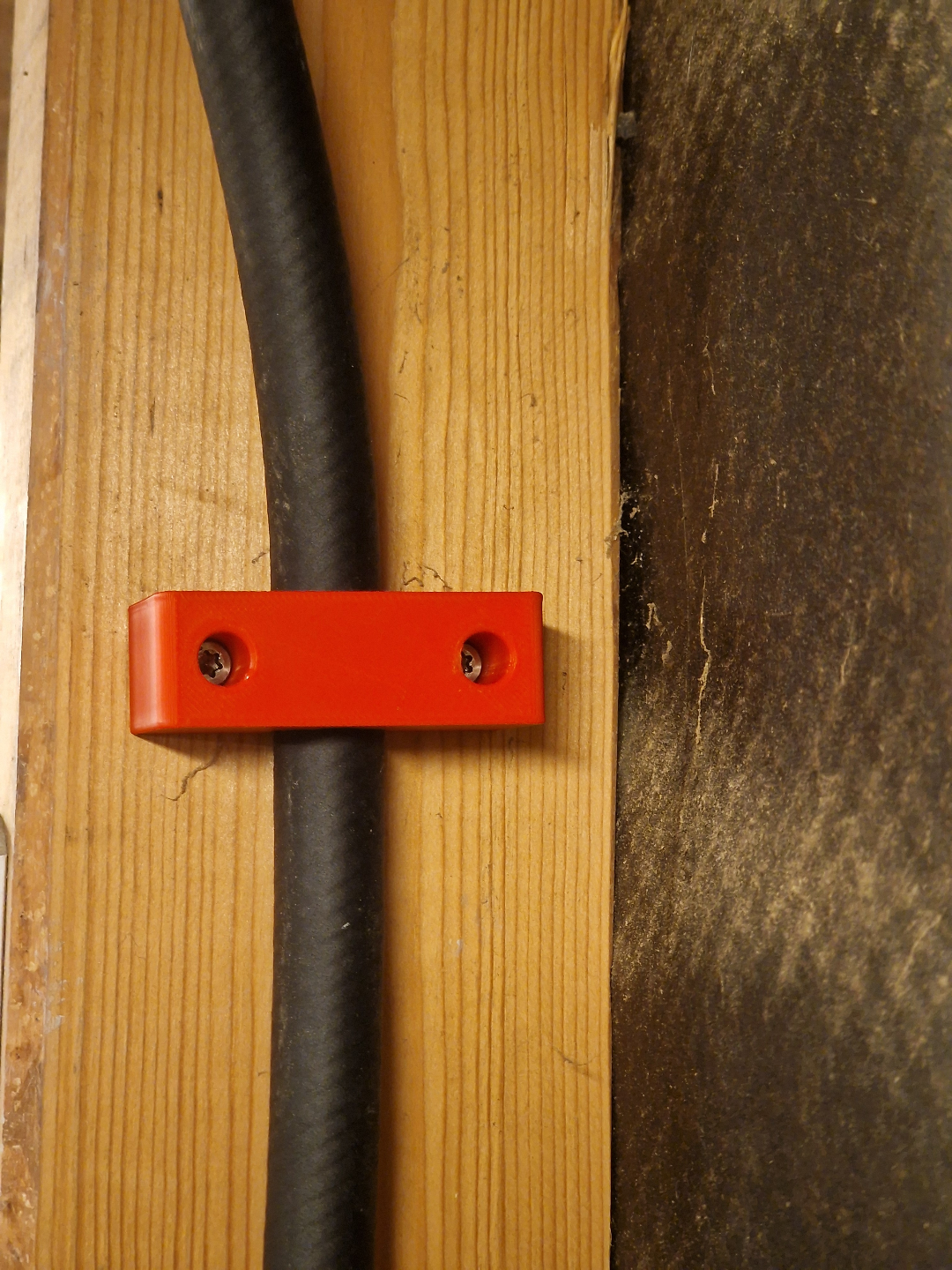 Hose wall clamp 17mm OD