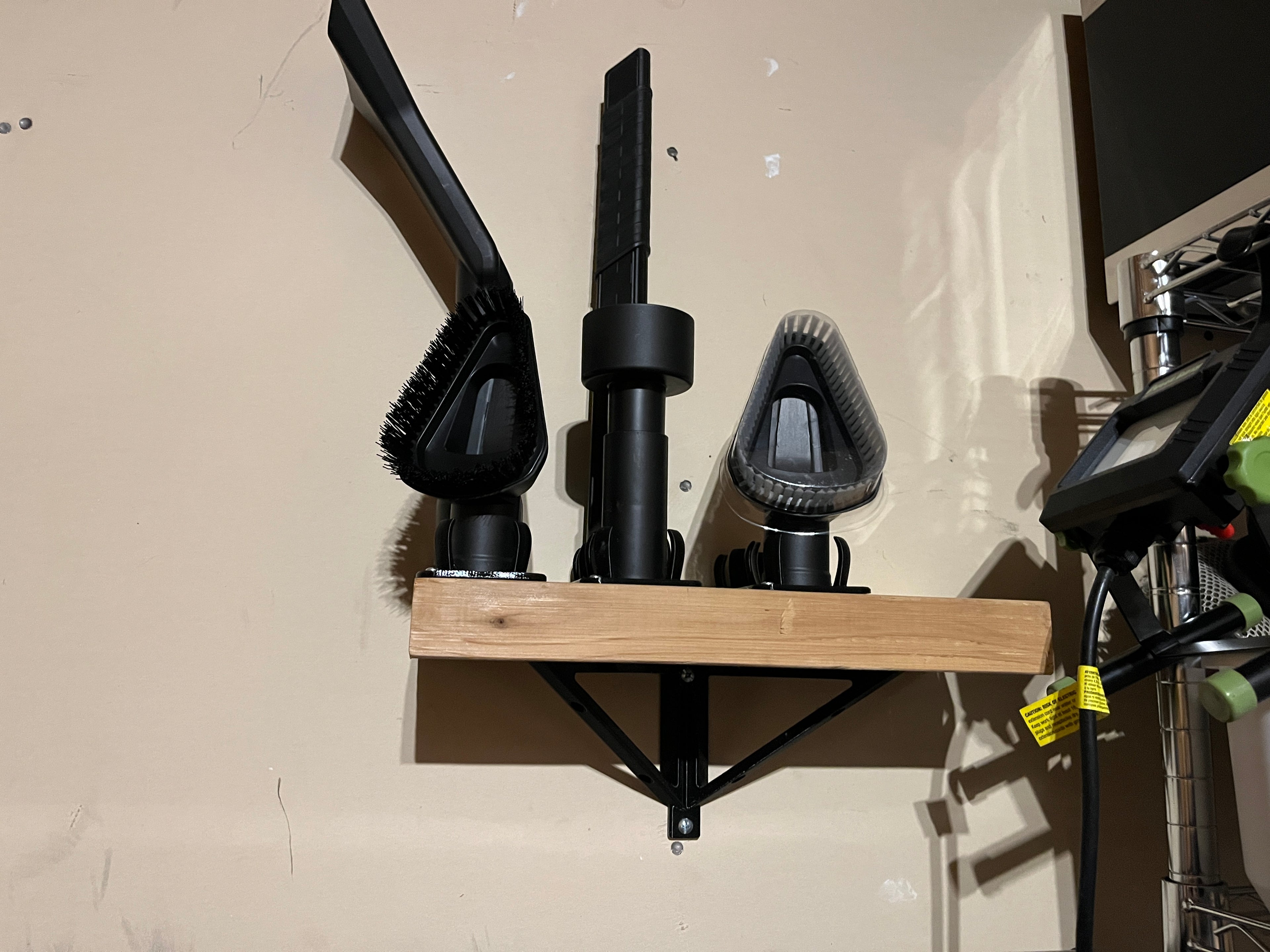 Dual Bracket for Single Stud