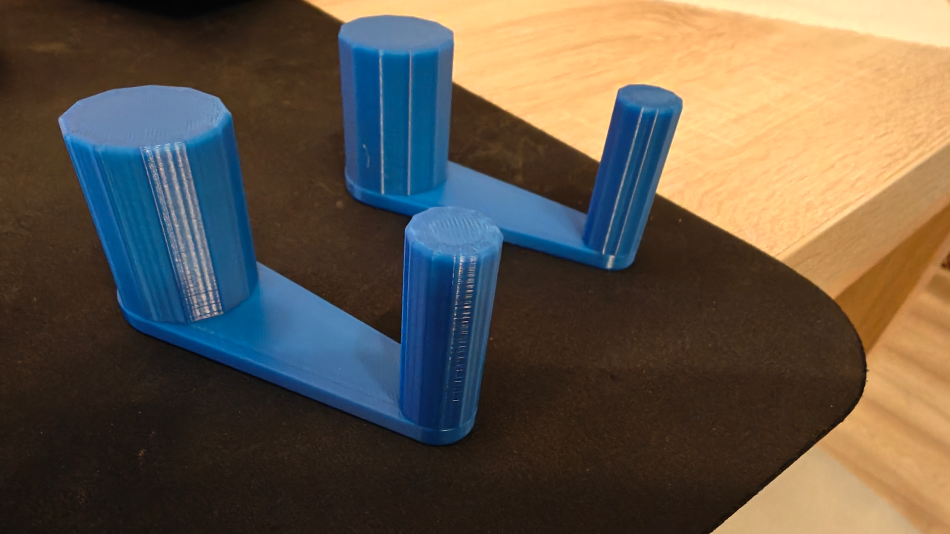 Laptop stand