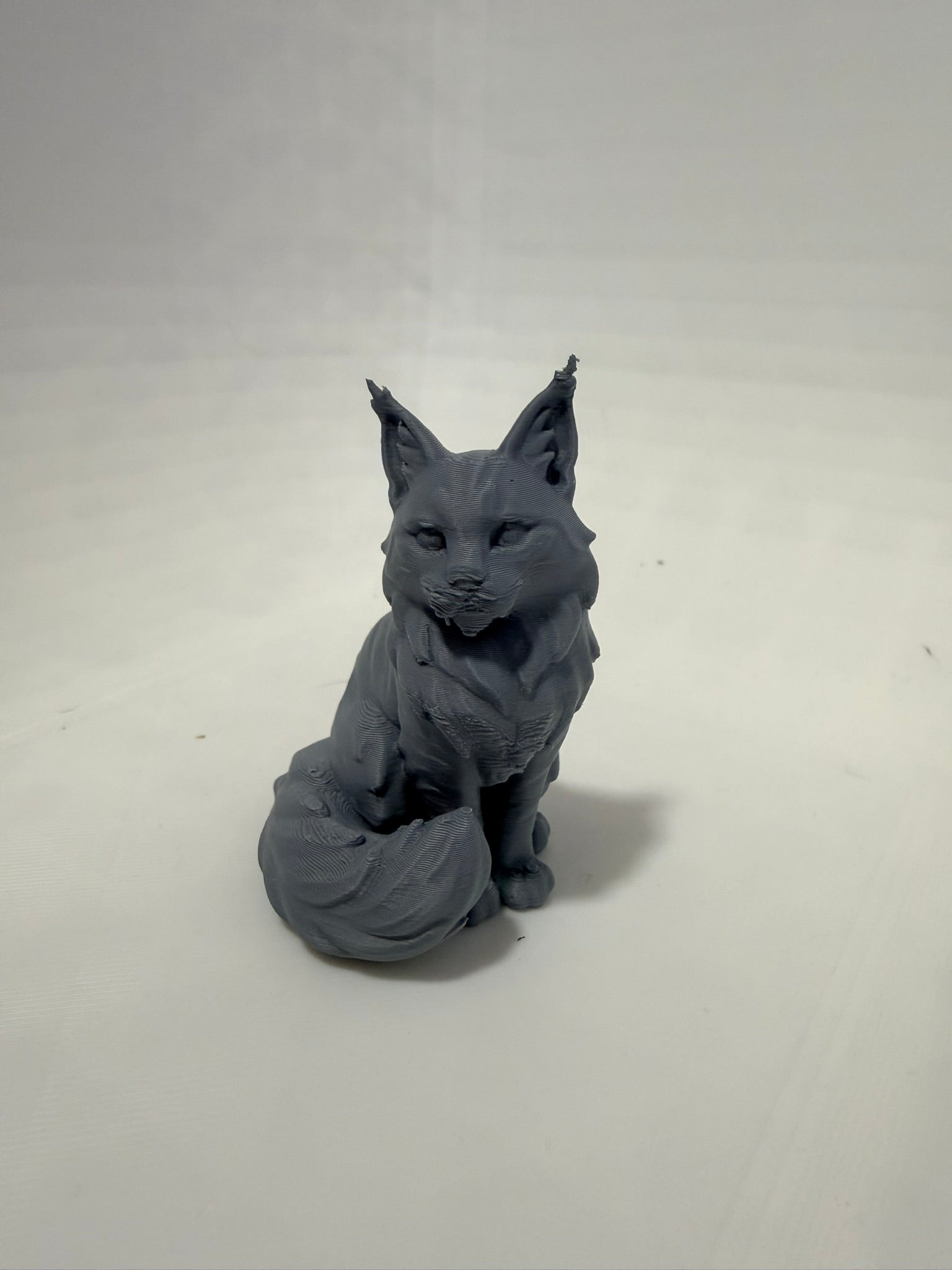 Maine Coon Cat Figurine (3D Printable Sculpture)