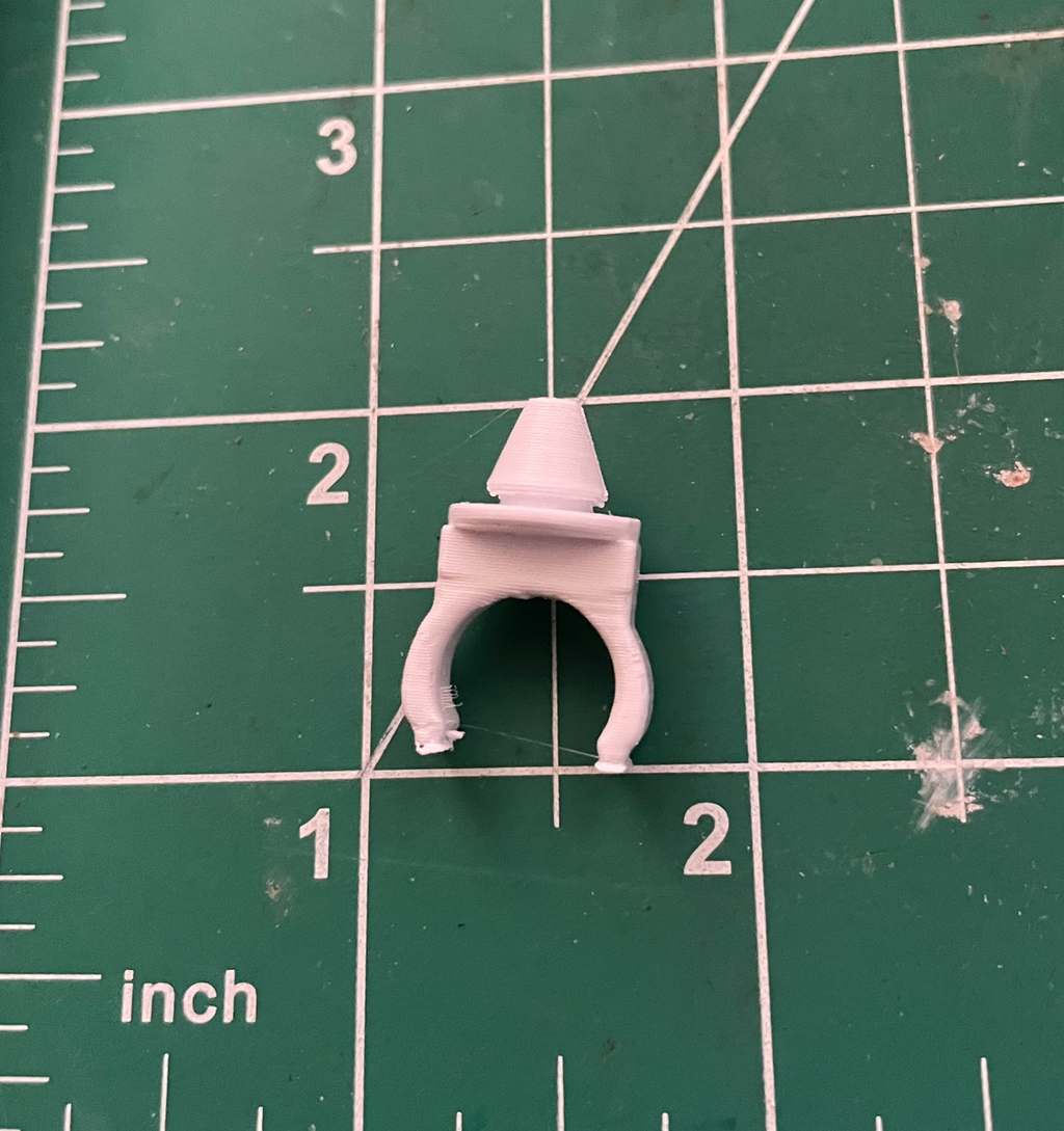 Hood rod/prop clip