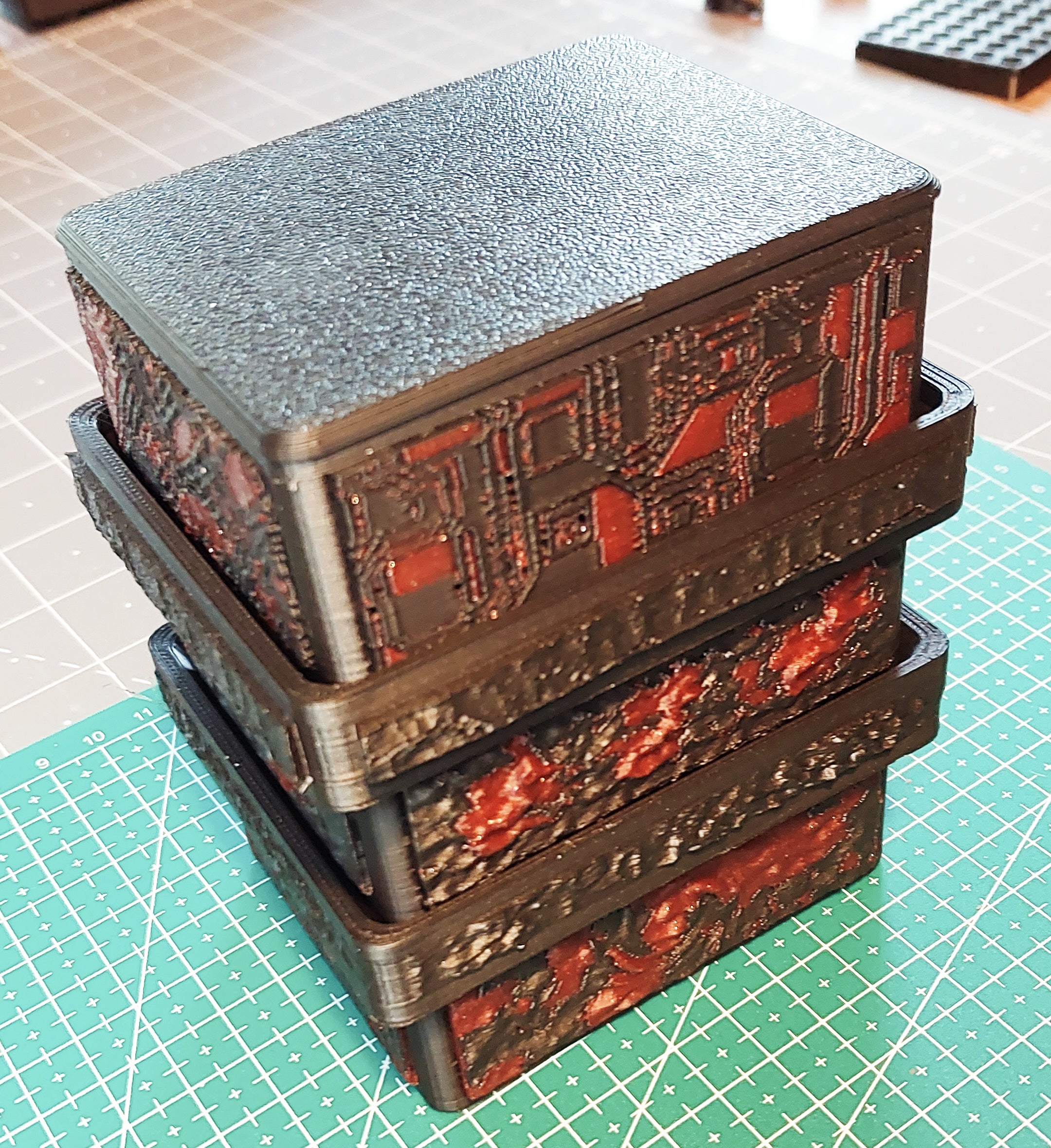 Relief Boxen