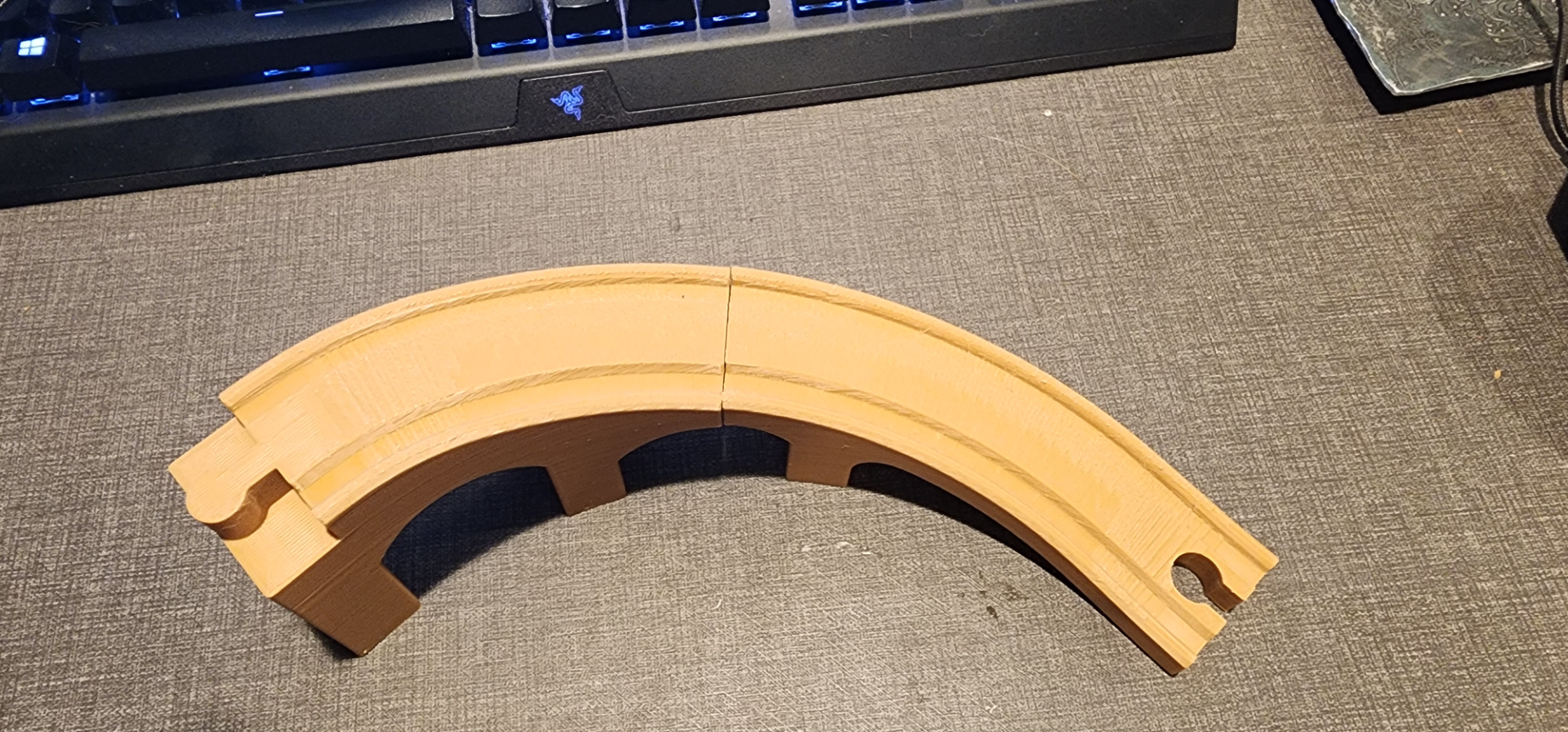 Brio Bridge Ramp, 90° Corner Keyed for A1 mini