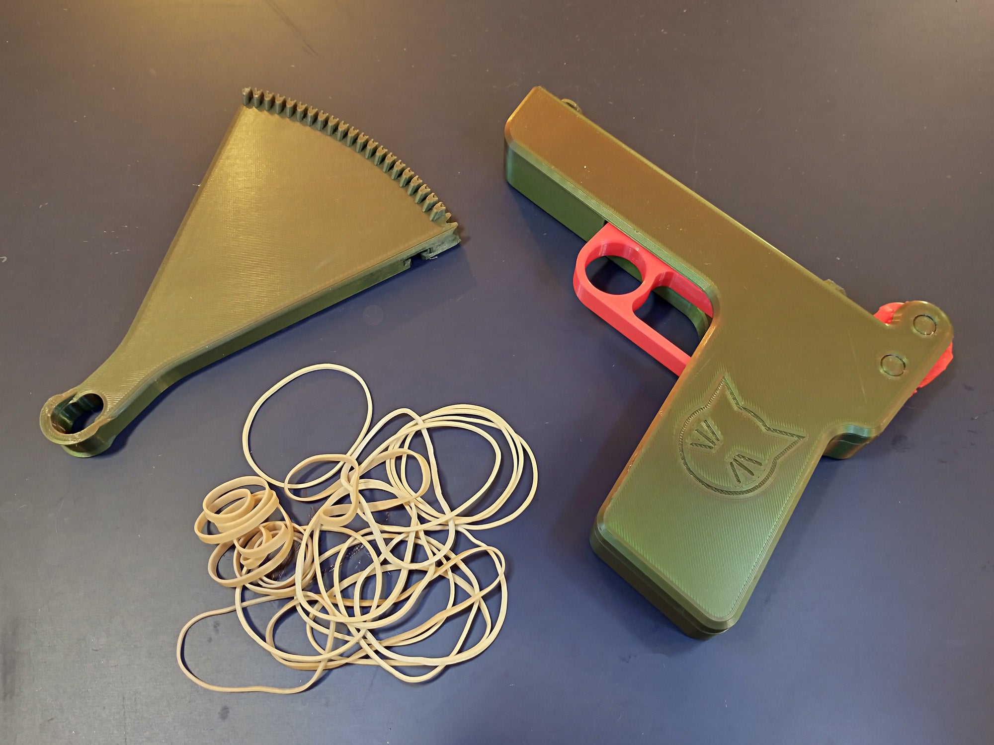Rubber Band Shooter with 21 Slot Magazine