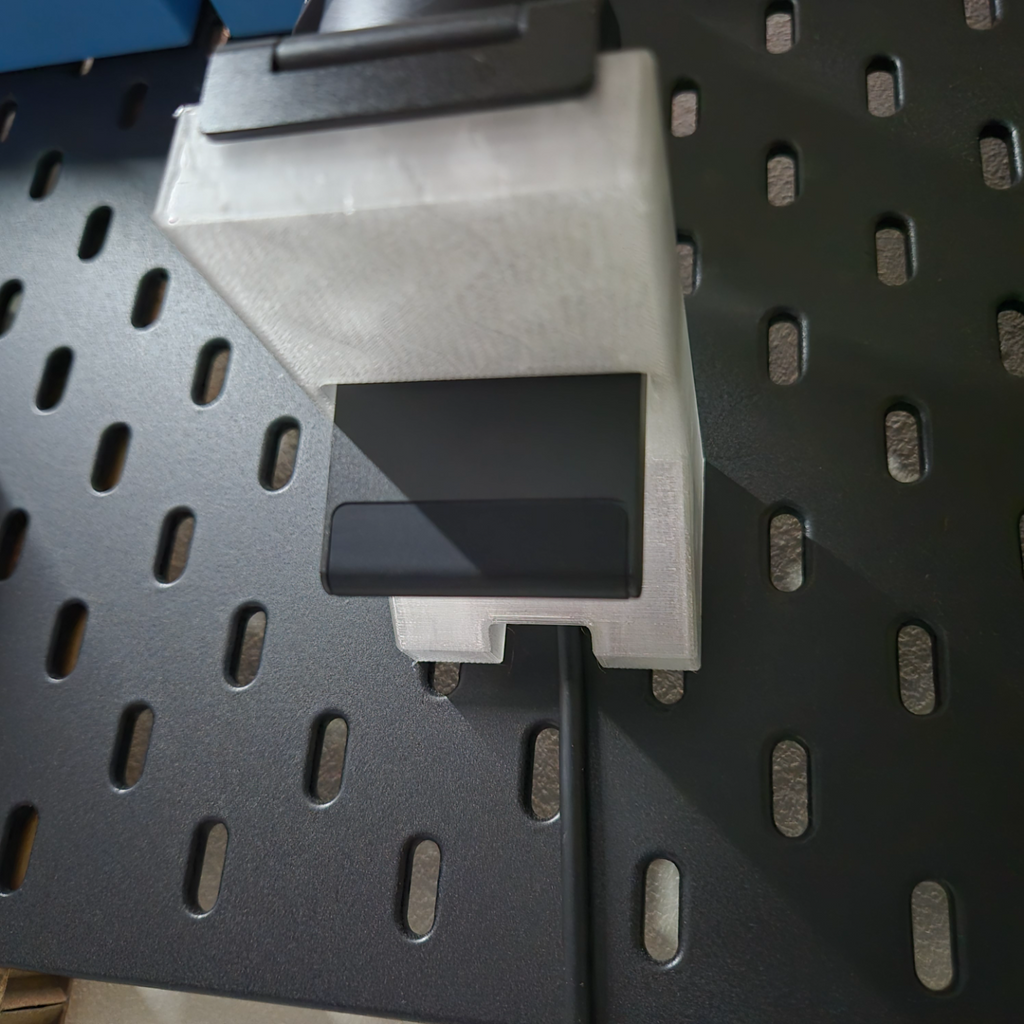 Insta360 Link 2 Webcam Skadis Bracket Remixed