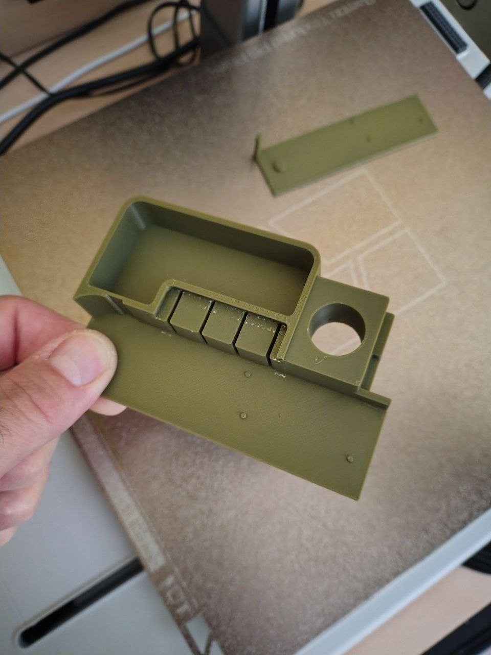 A1 wiper catch + hotbed cable relief V2