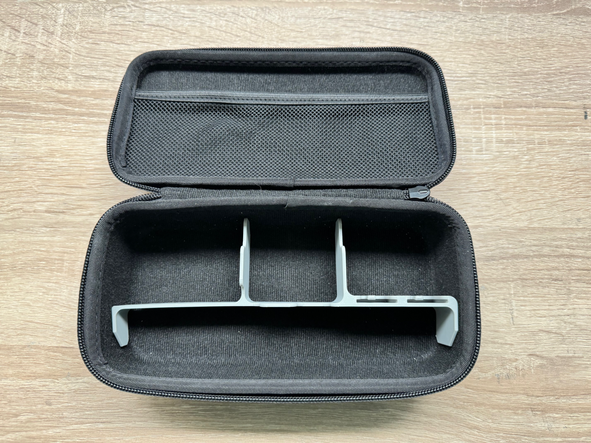 Organizer GoPro Hard Shell Camera Case ( Hero 9, 10, 11 icluded case )