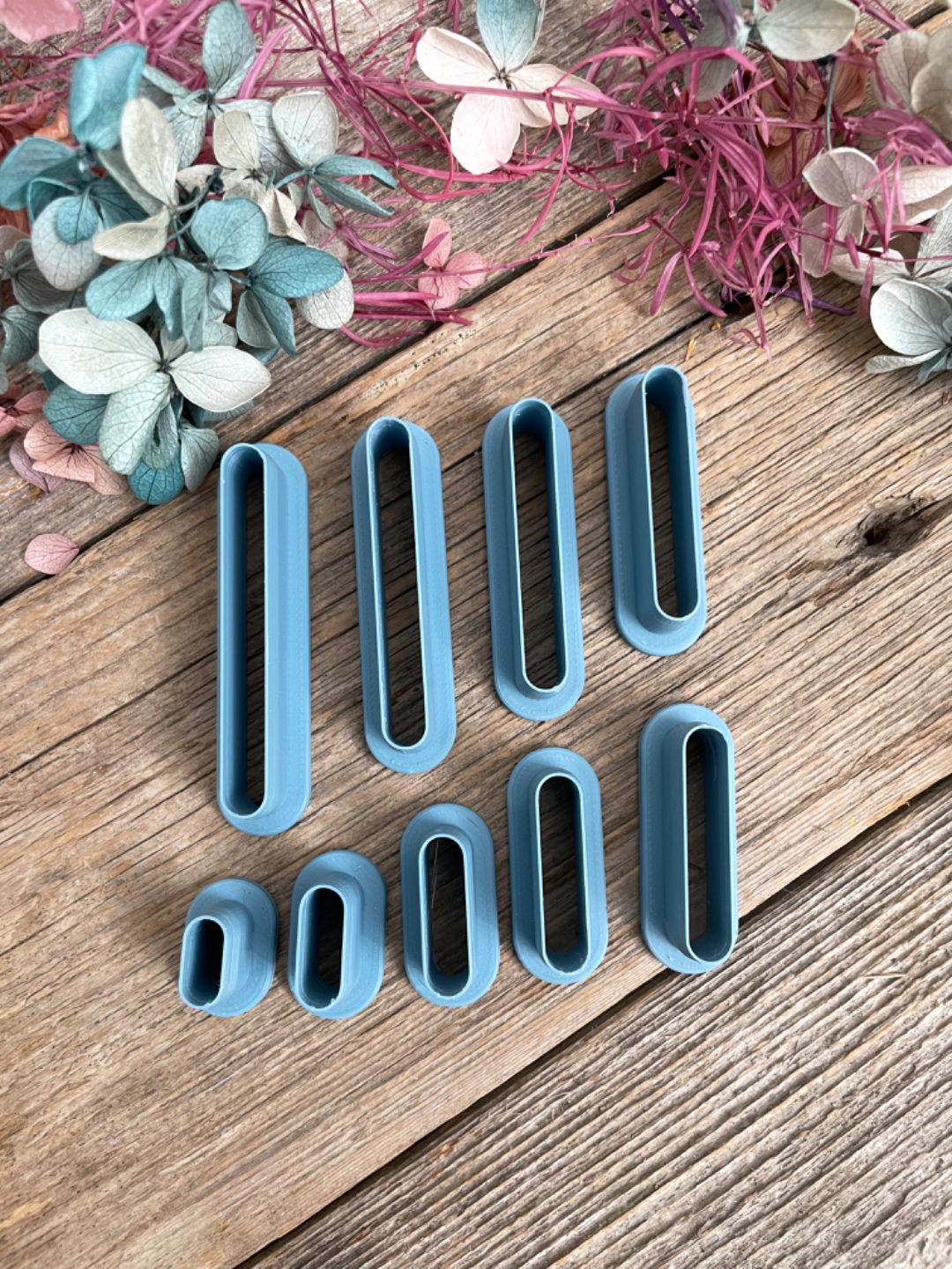 Thin Pill Earring Cutters