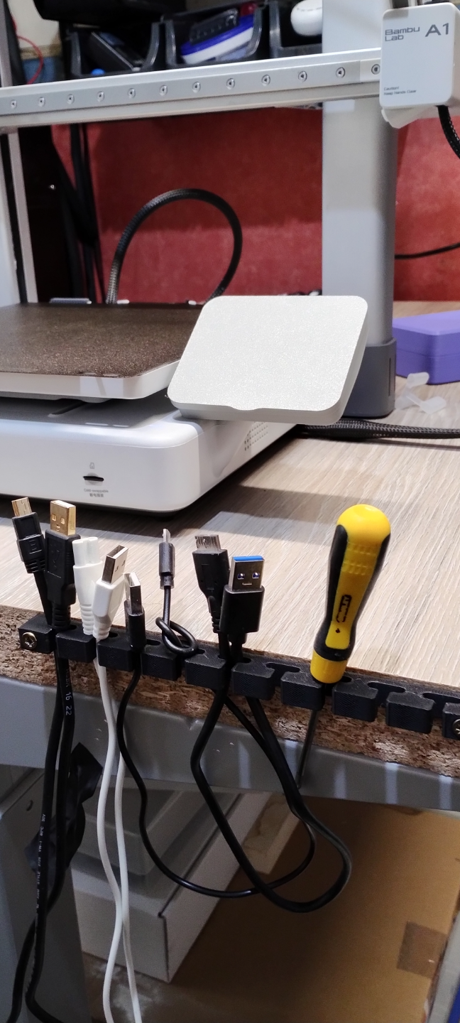 Usb cable holder