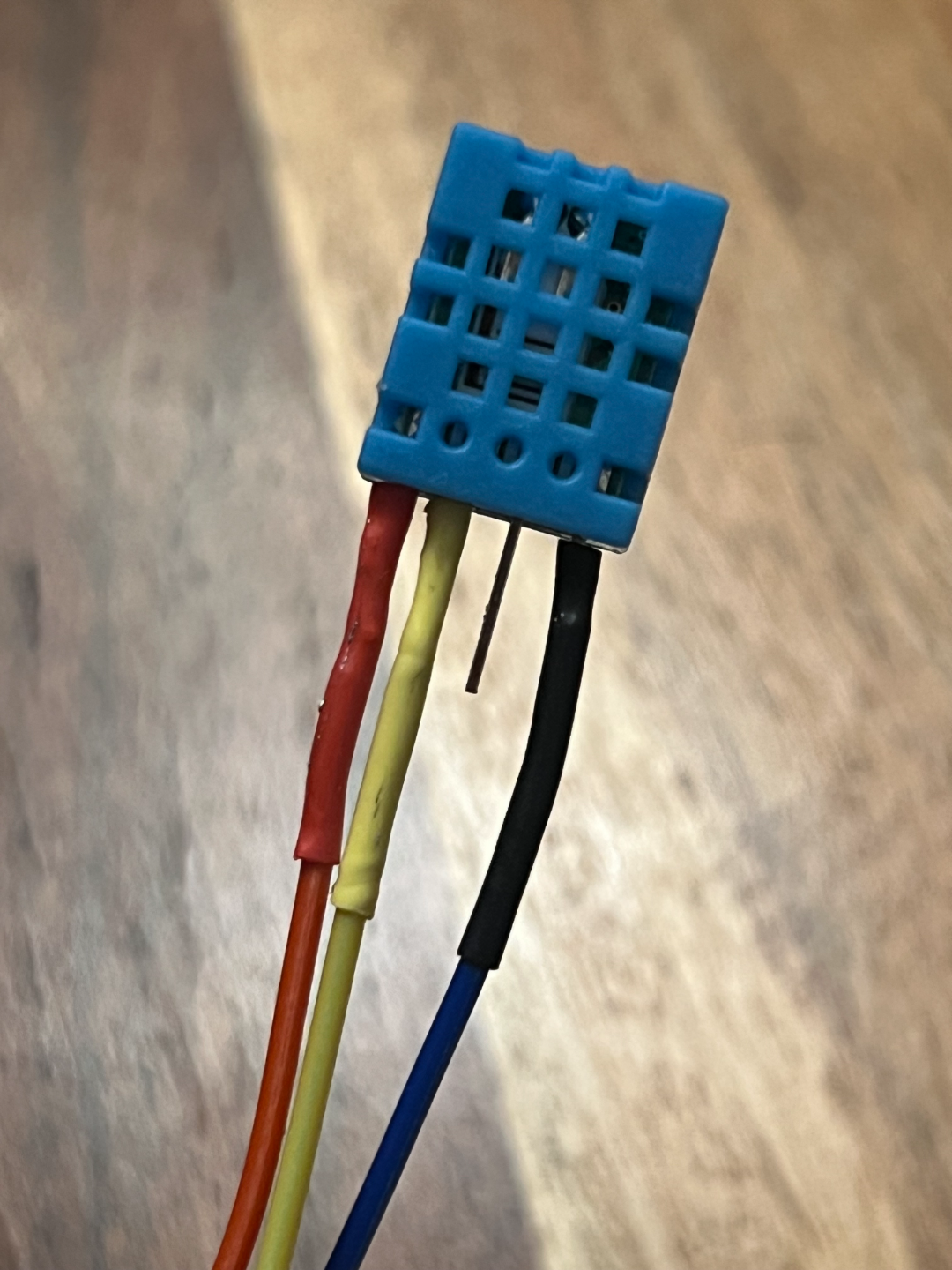ESP32 NodeMCU-32 with temperature & light sensor
