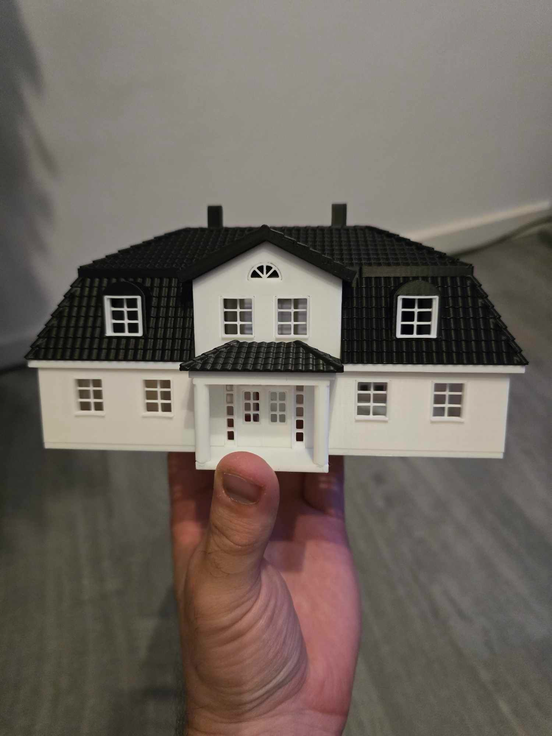 House with carport H0 scale