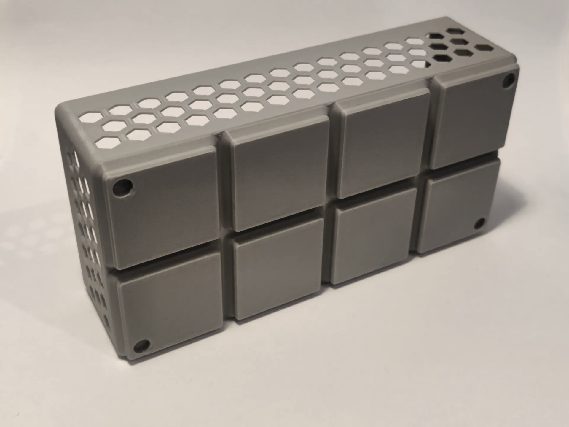 Gridfinity Bin 2x4 - Hex Wall