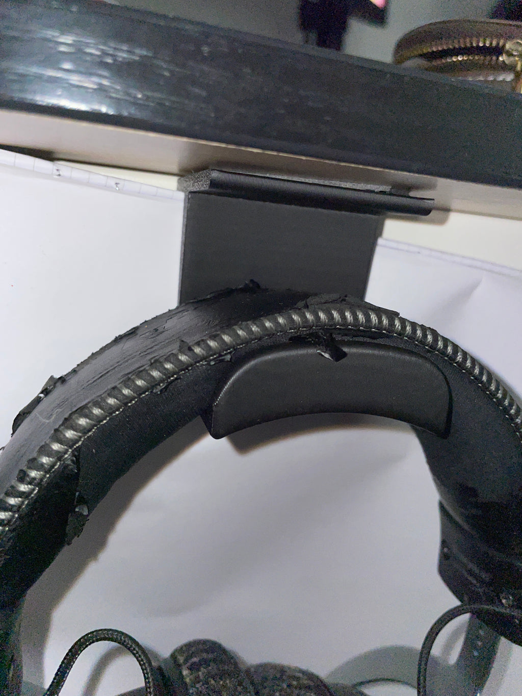 Minimal Under Desk Headphone Hook