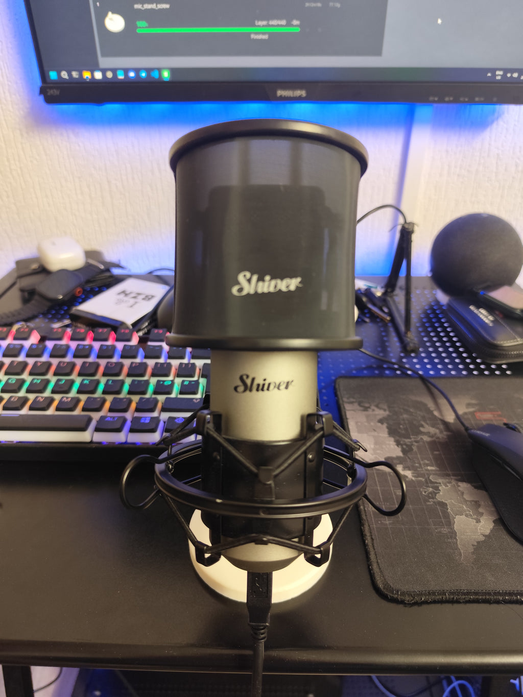Minimalist Desktop Microphone Stand