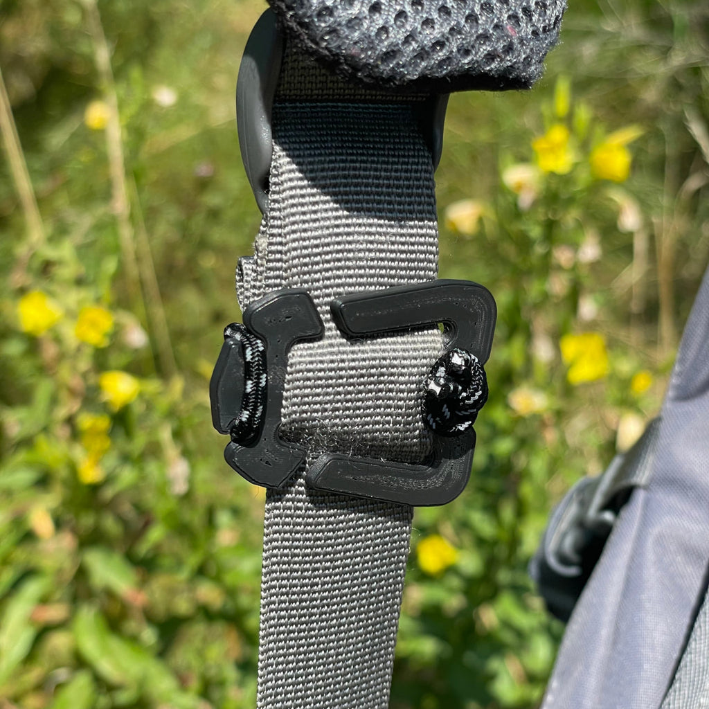 Web Dominator – Strap Clip / MOLLE Backpack