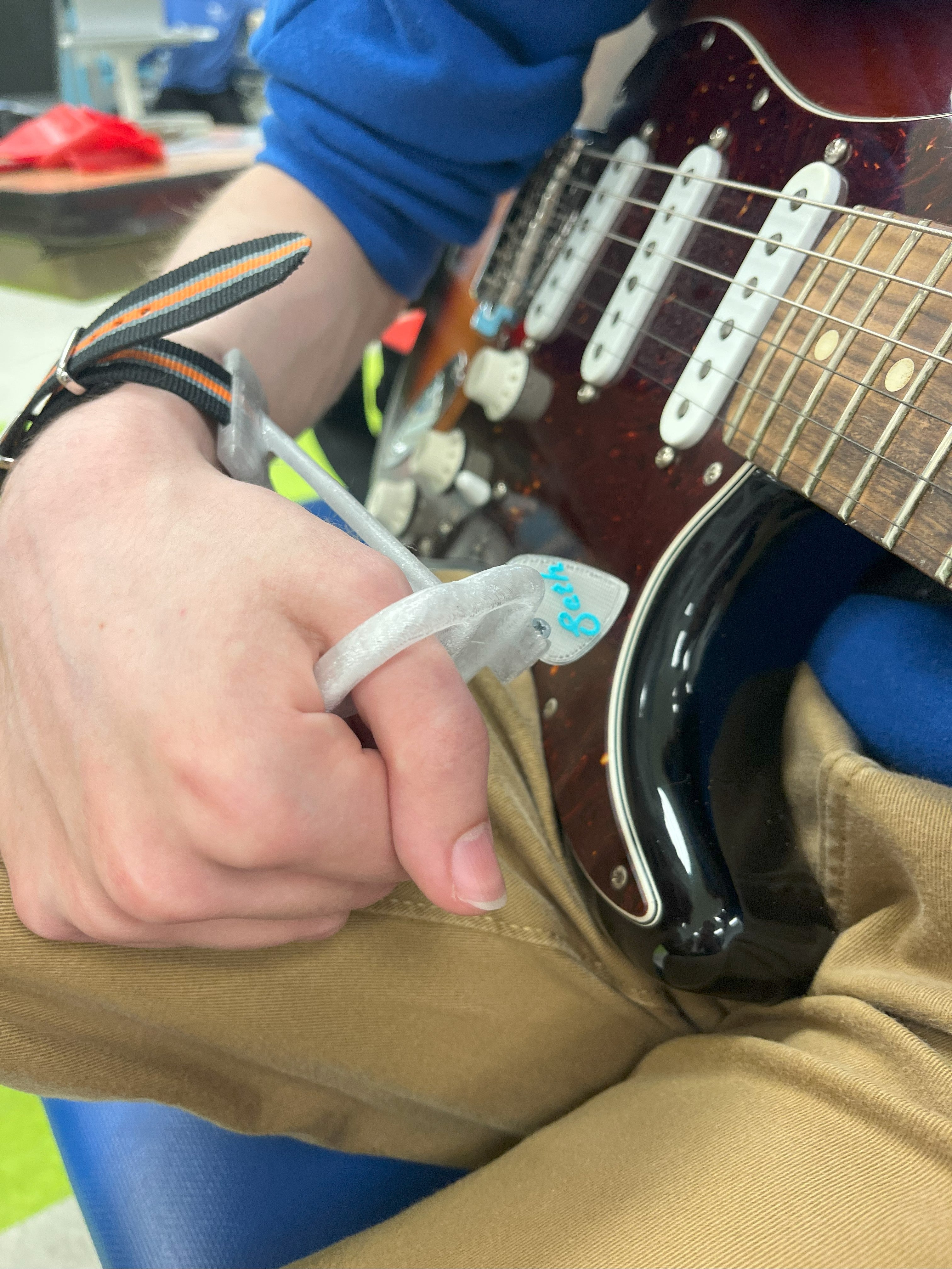 MakeGood - Guitar Pick Holder