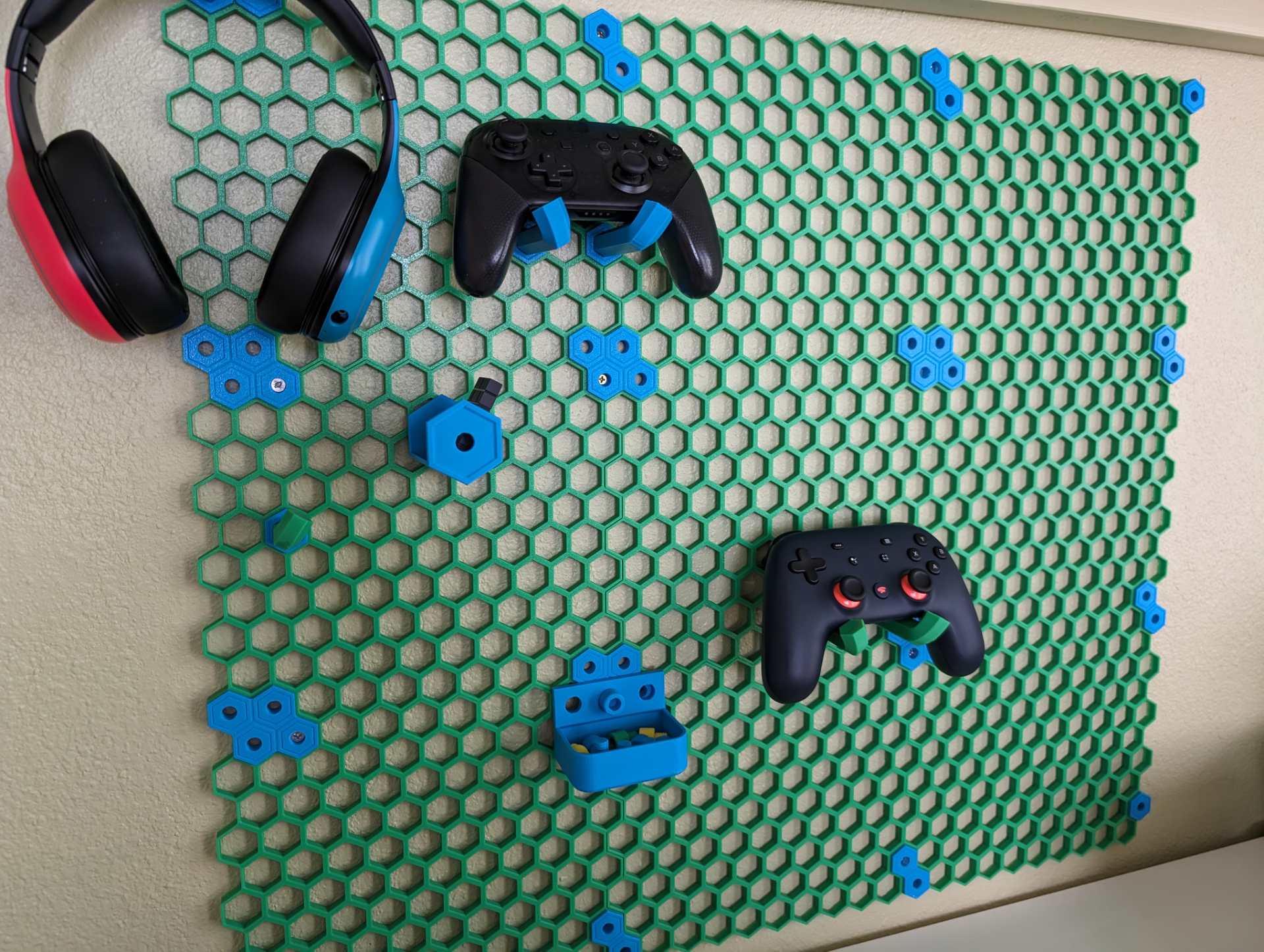 Honeycomb Storage Wall Threaded inserts (HSW+ThreadBoard)