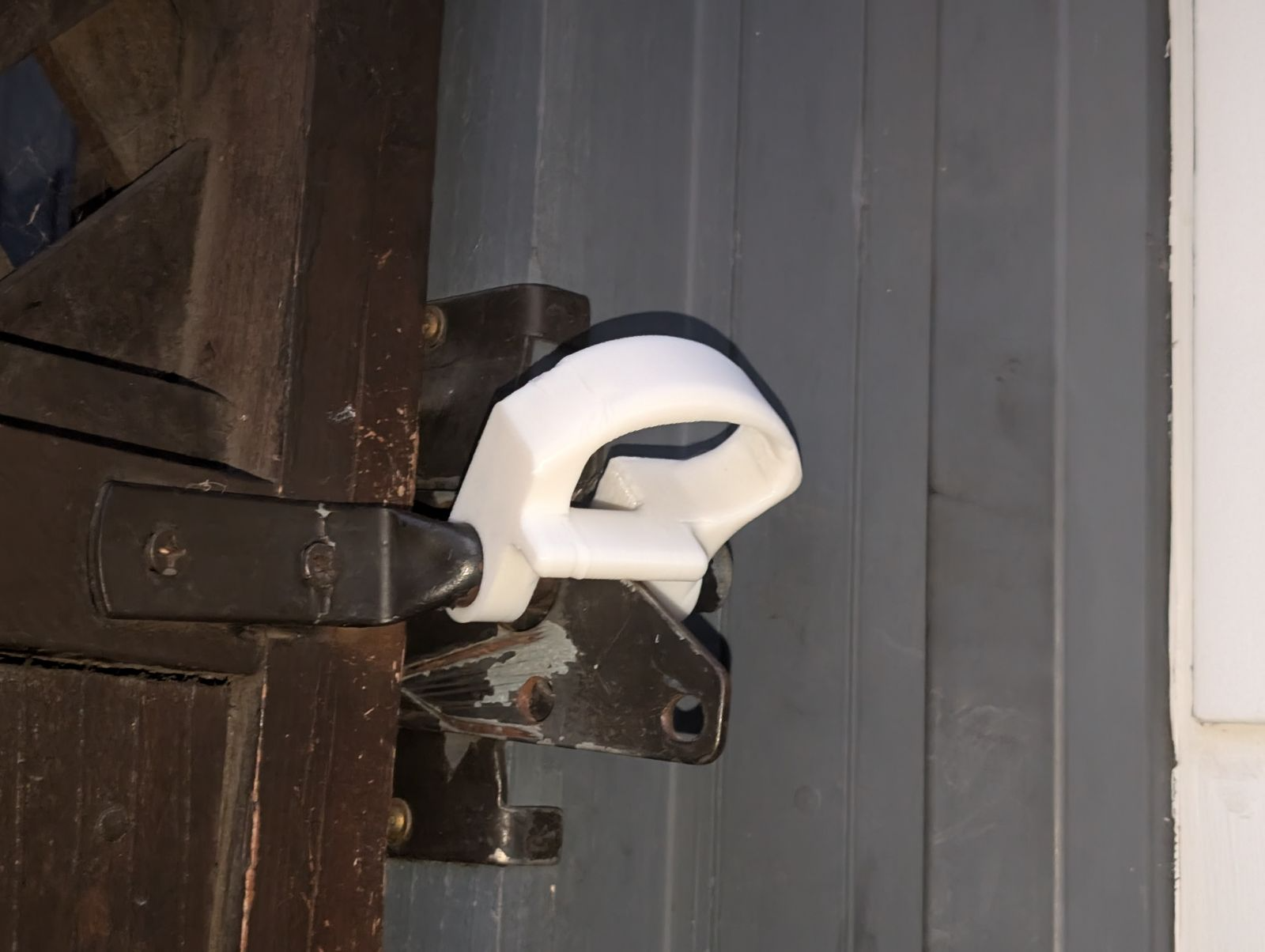 Gate latch handle