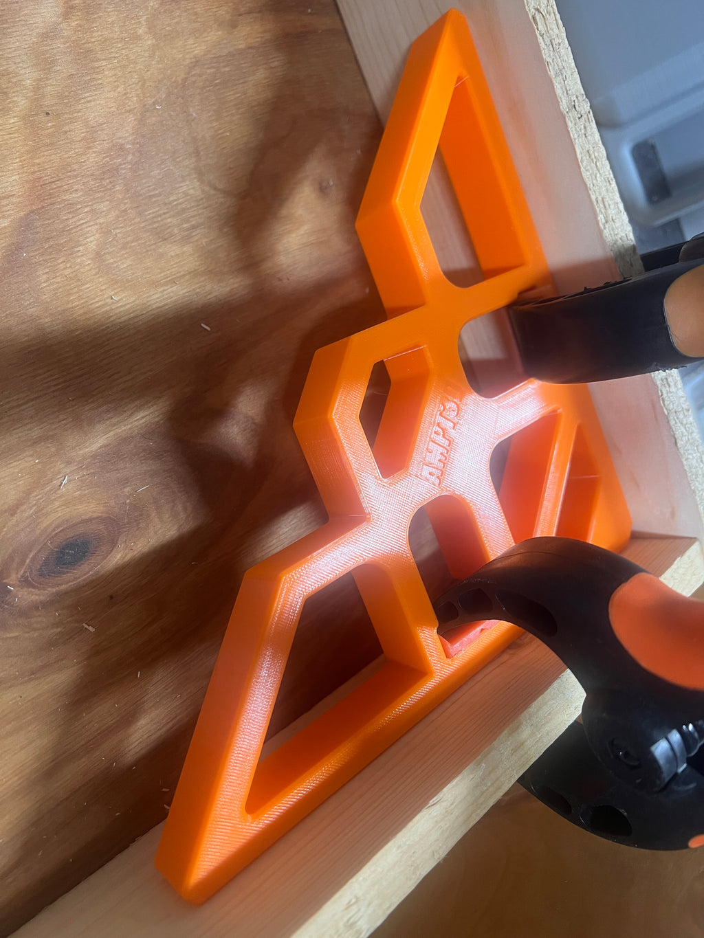 Spannwinkel Montagehilfe / clamping mounting angle