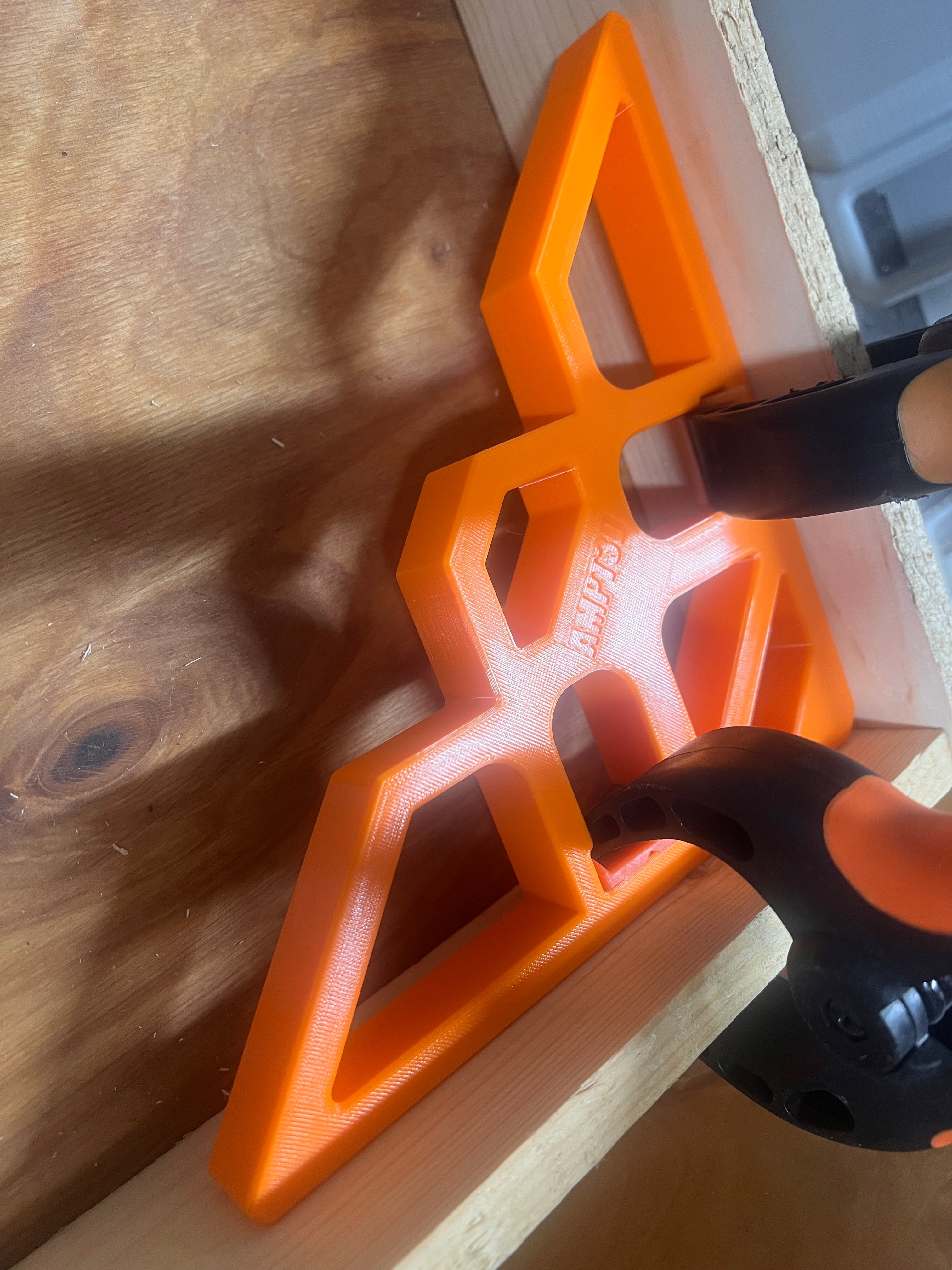 Spannwinkel Montagehilfe / clamping mounting angle