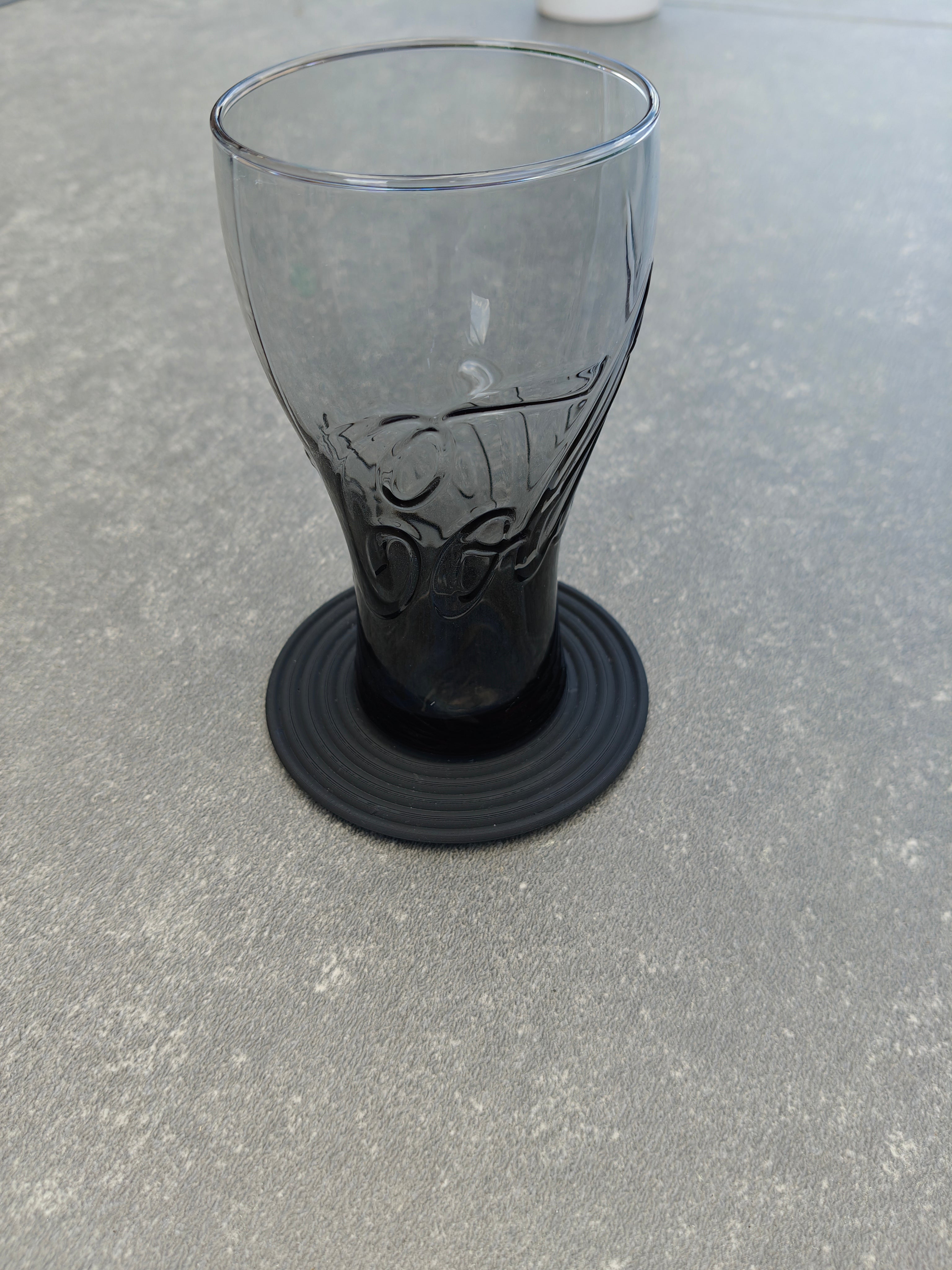 Stackable coaster with feet