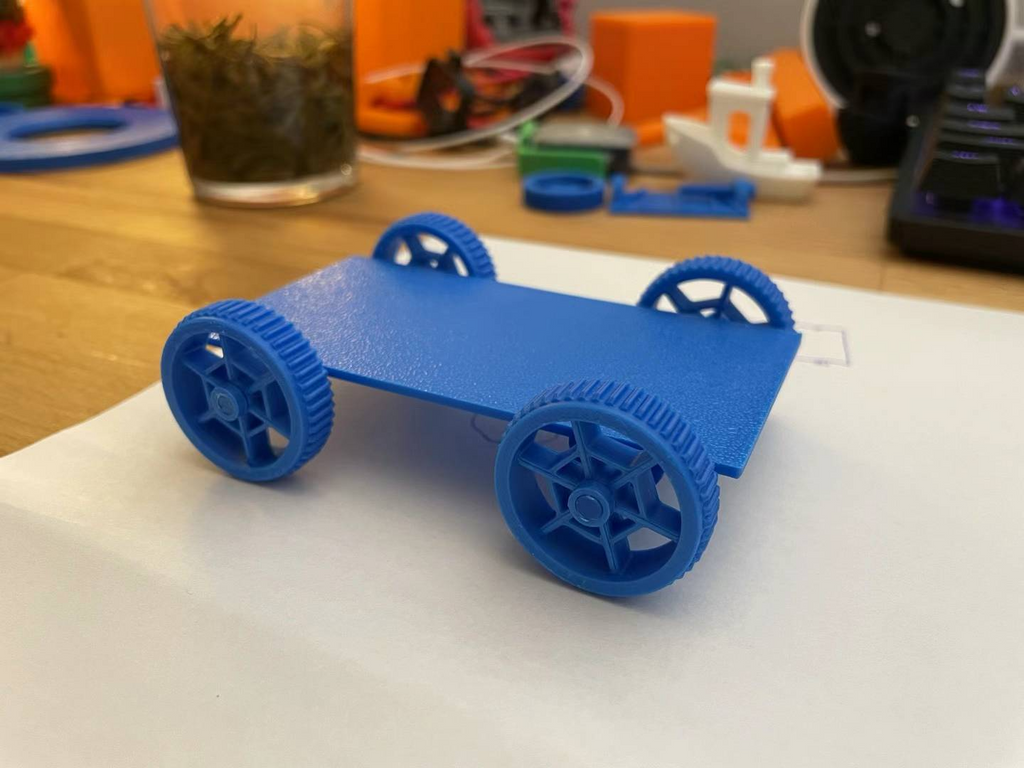 Balloon car / little car for experiments