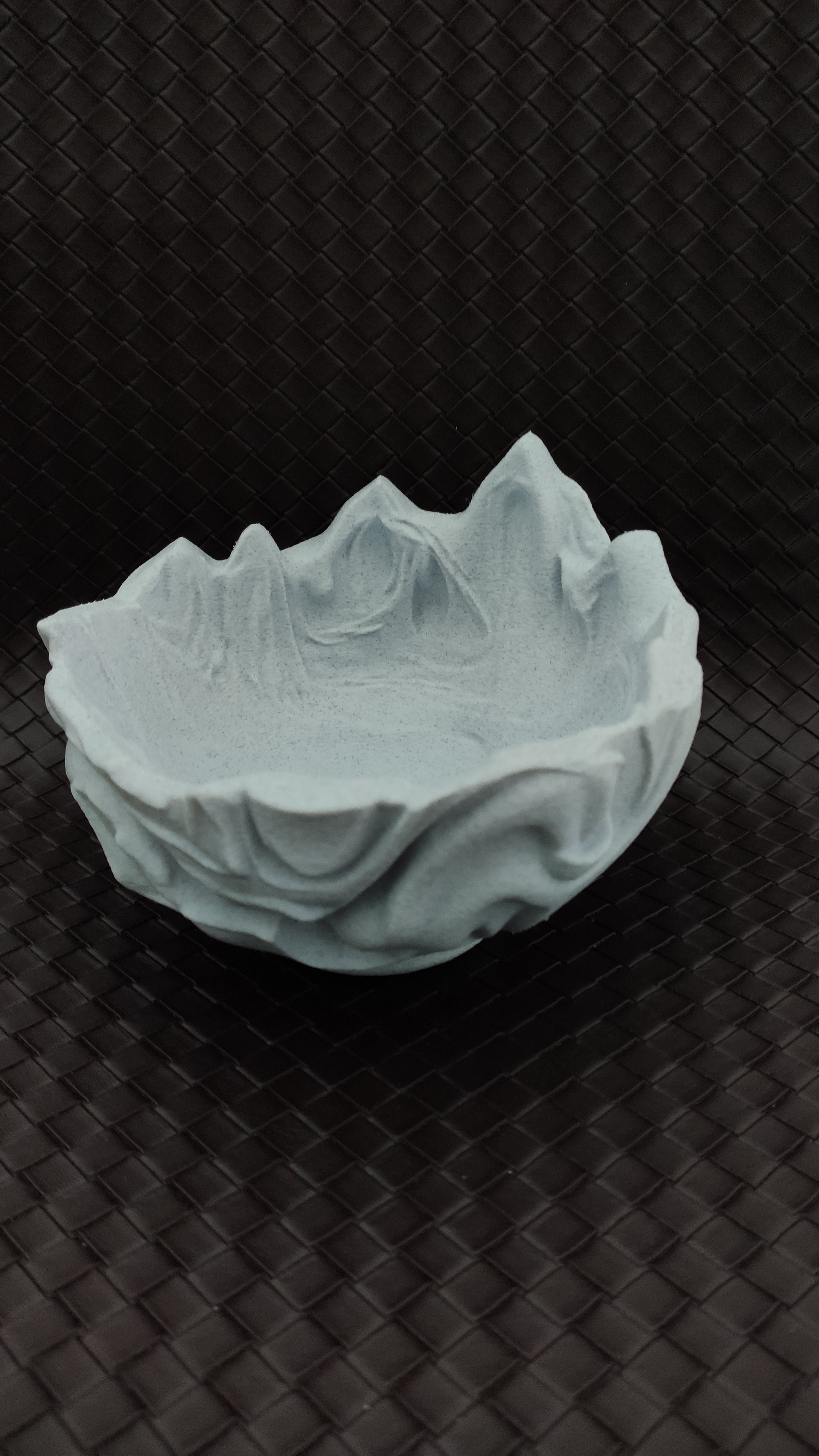 Mountain-shaped Bowl