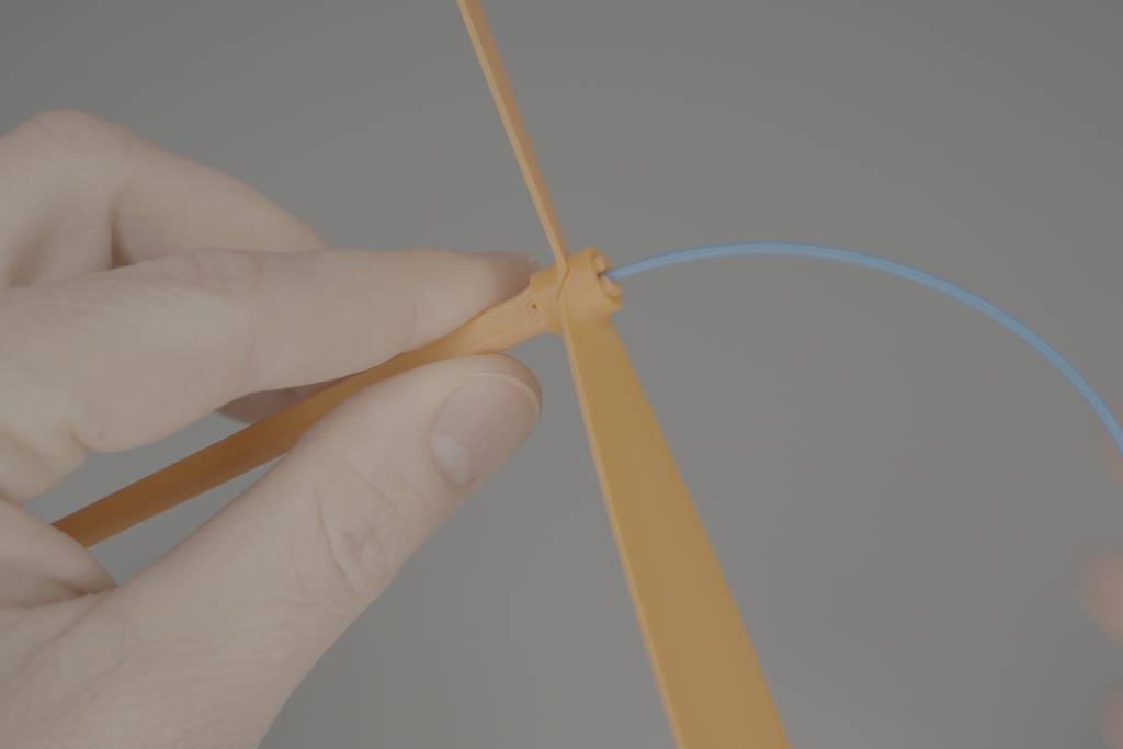 Flying Propeller - Hand-Spin - Dragonfly