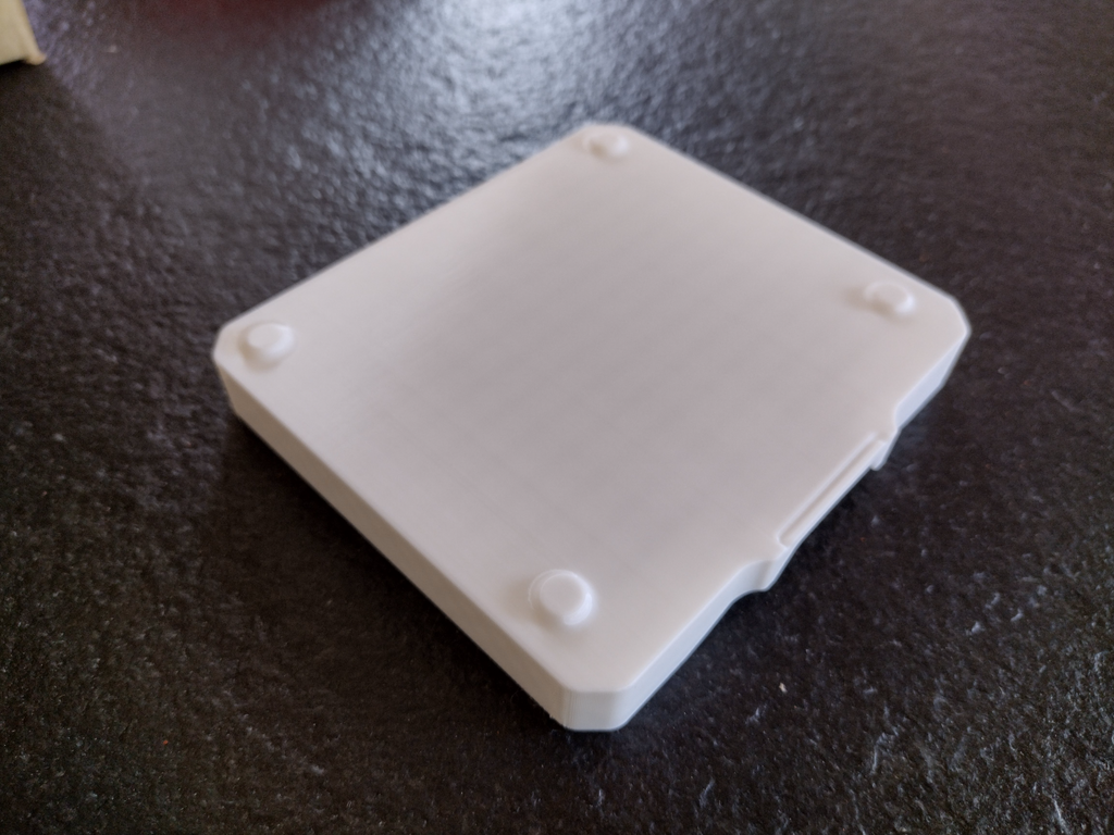 Self draining soap dish