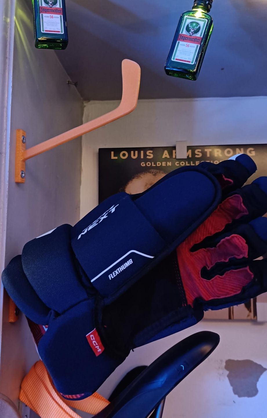 Hockey glove hanger