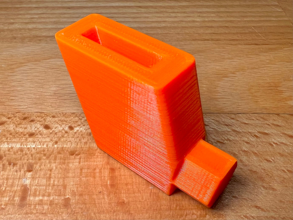 Honeycomb storage wall, Ellix cutter knife holder