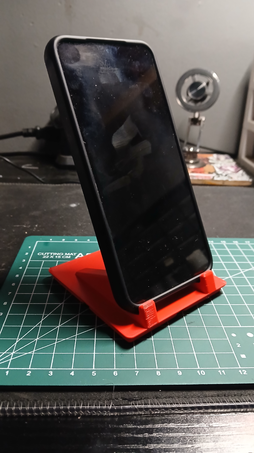 Gridfinity Phone stand 2x2
