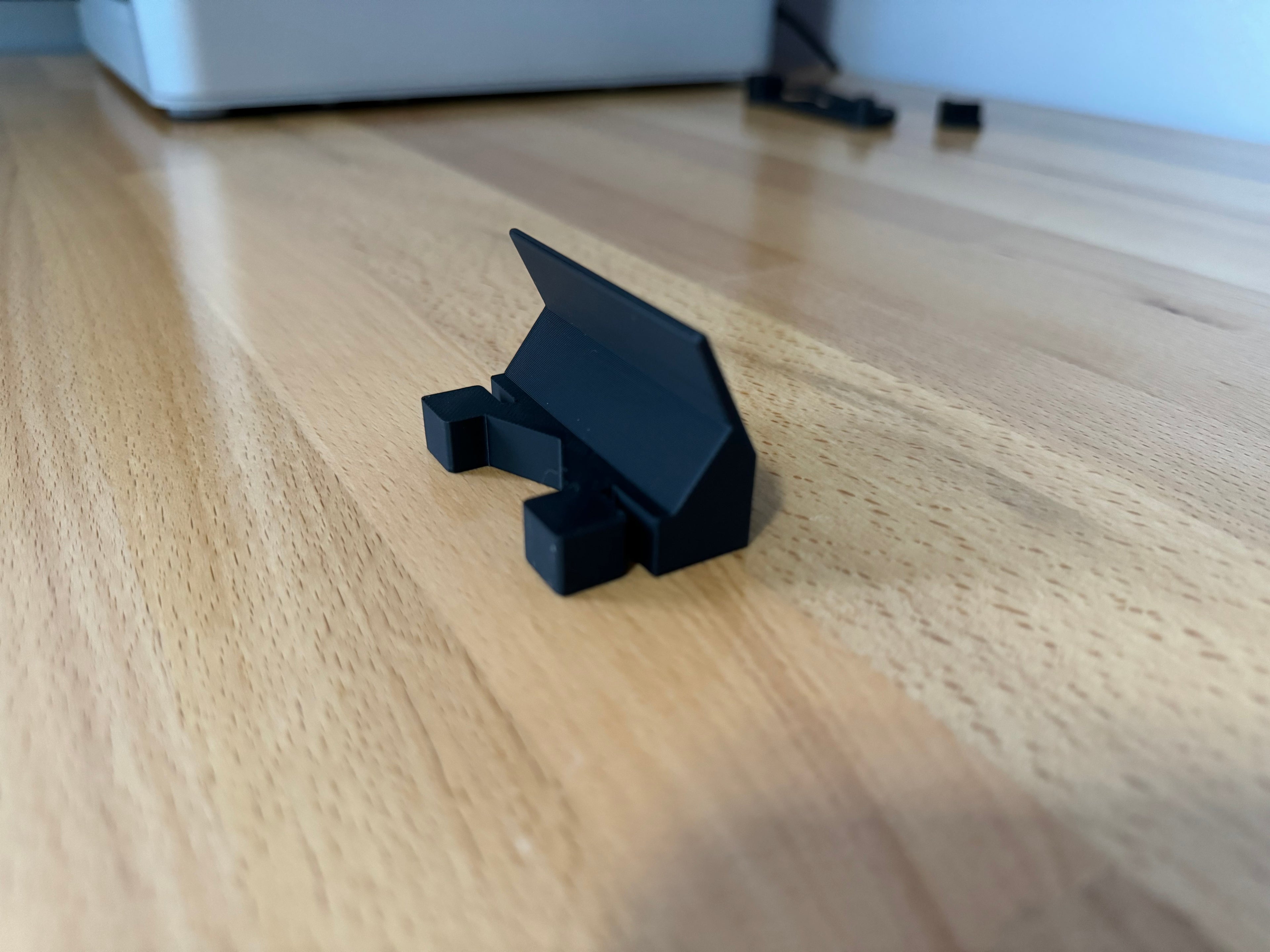 Seville Desk Underside Mounting Hooks