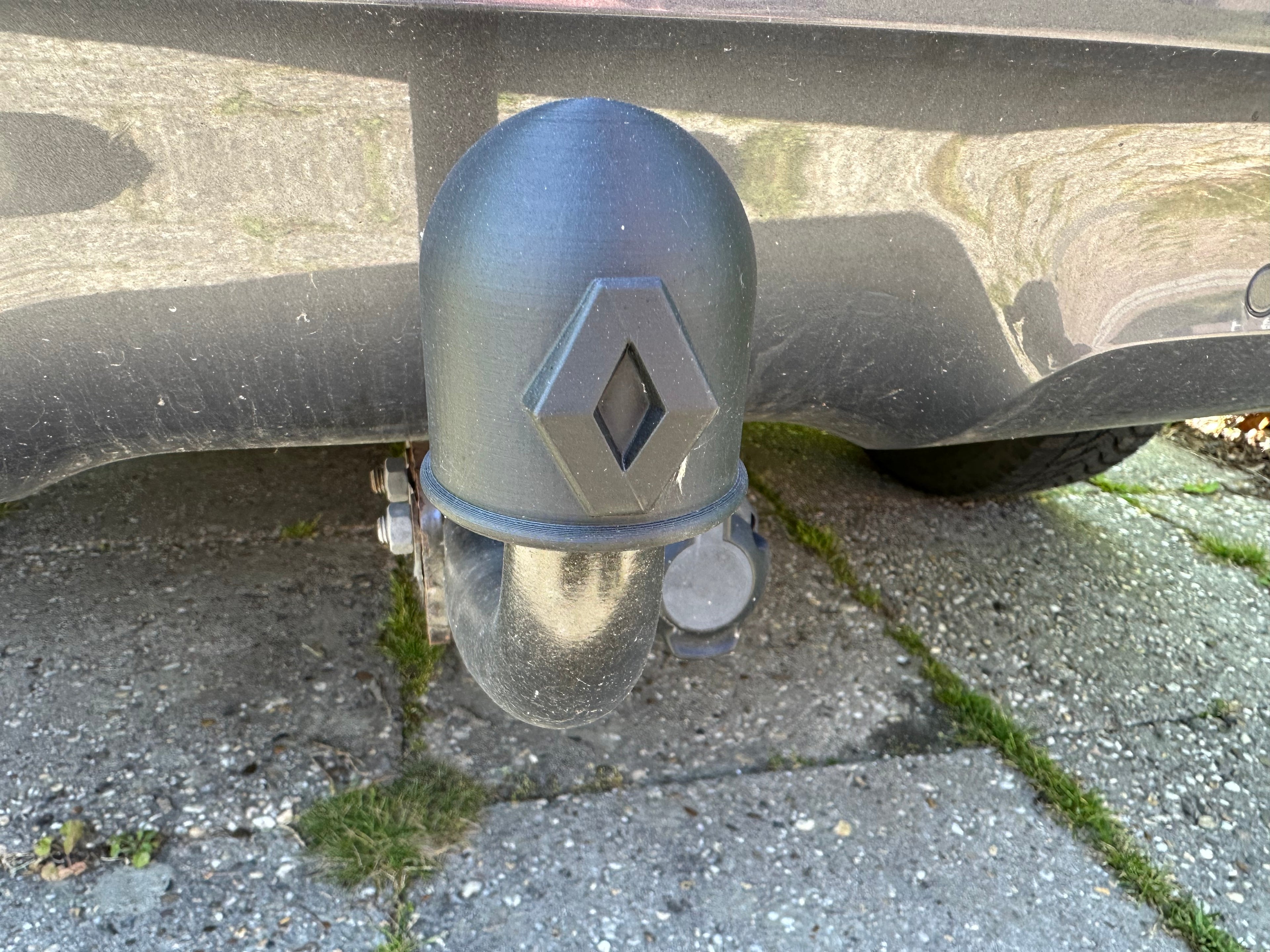 Hitch ball cover Renault double logo.