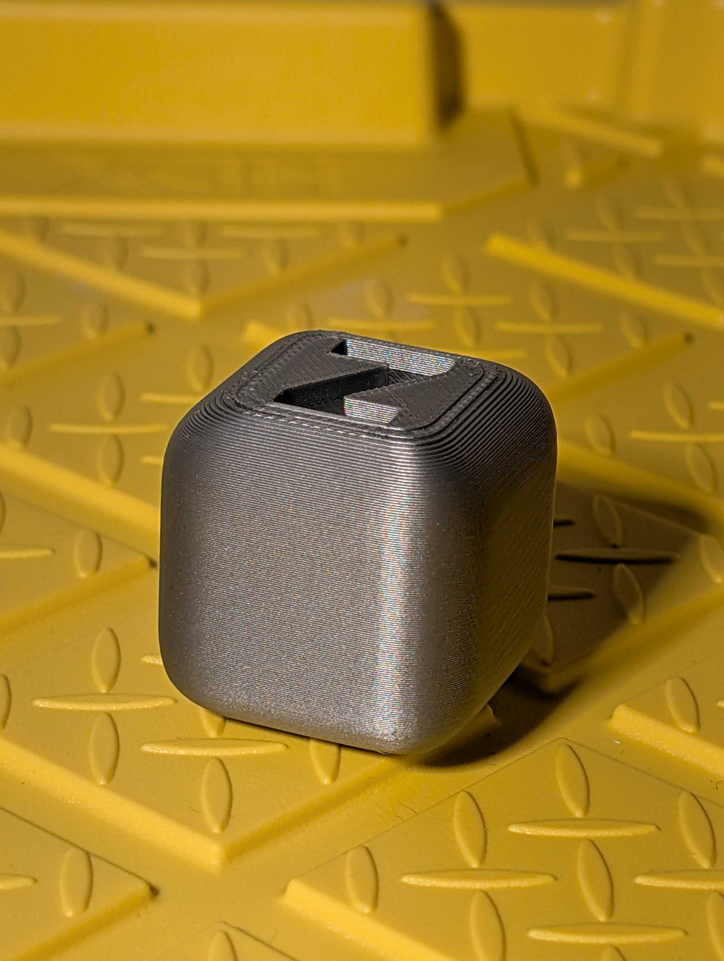 World's Smoothest XYZ Calibration Cube (G3 Curves)