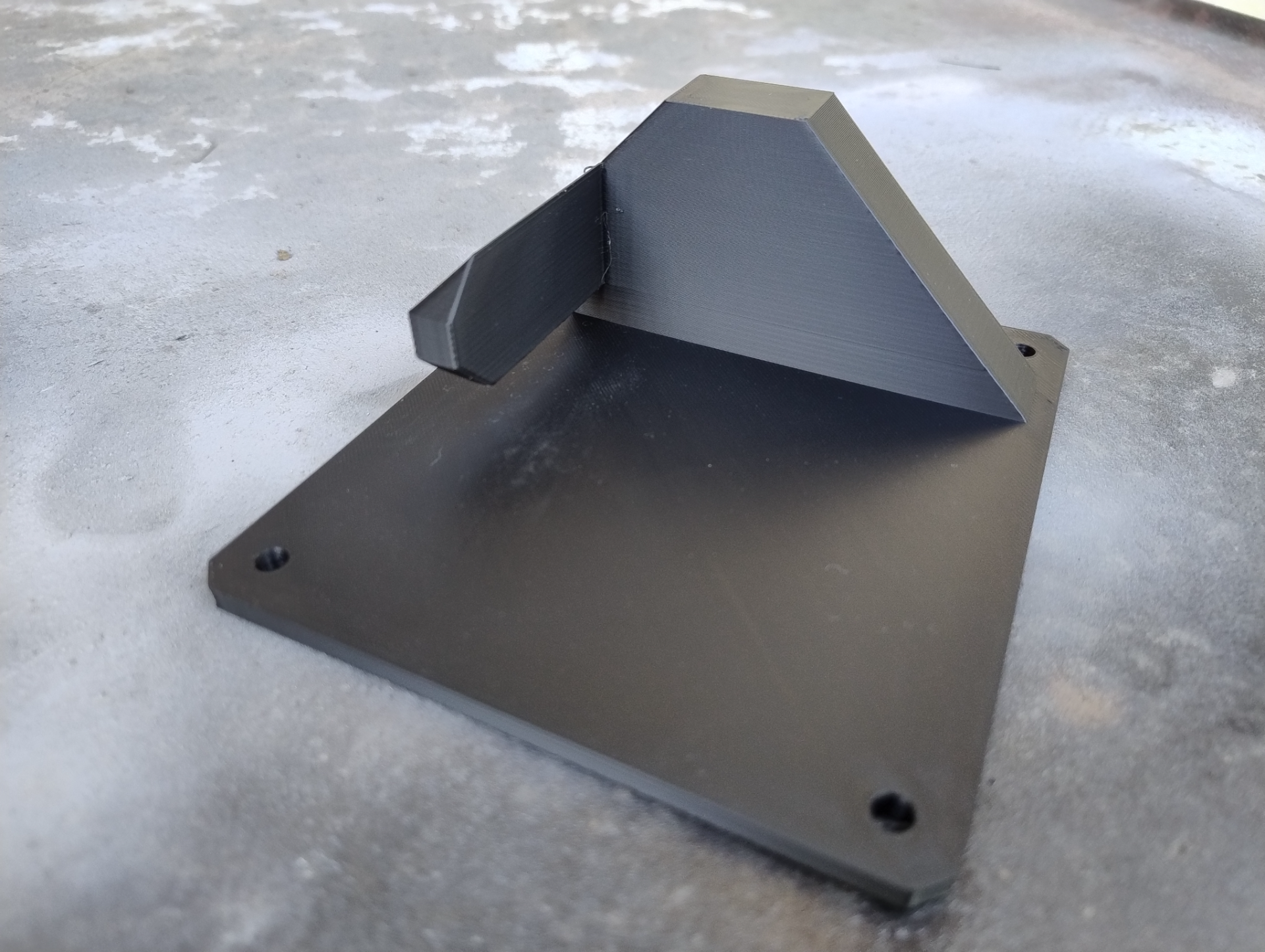 Parkside chainsaw wall holder