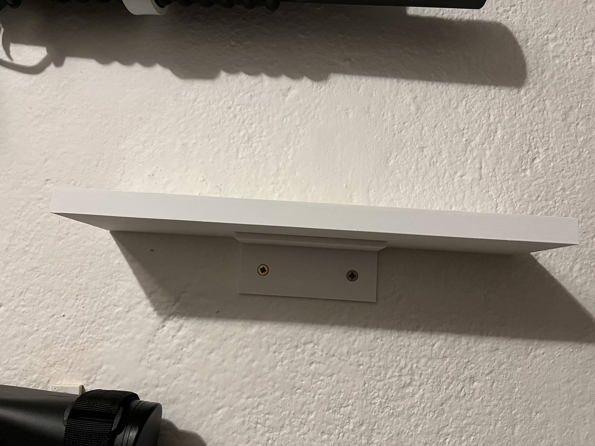 Shelf 300x80x15 with brackets for mounting