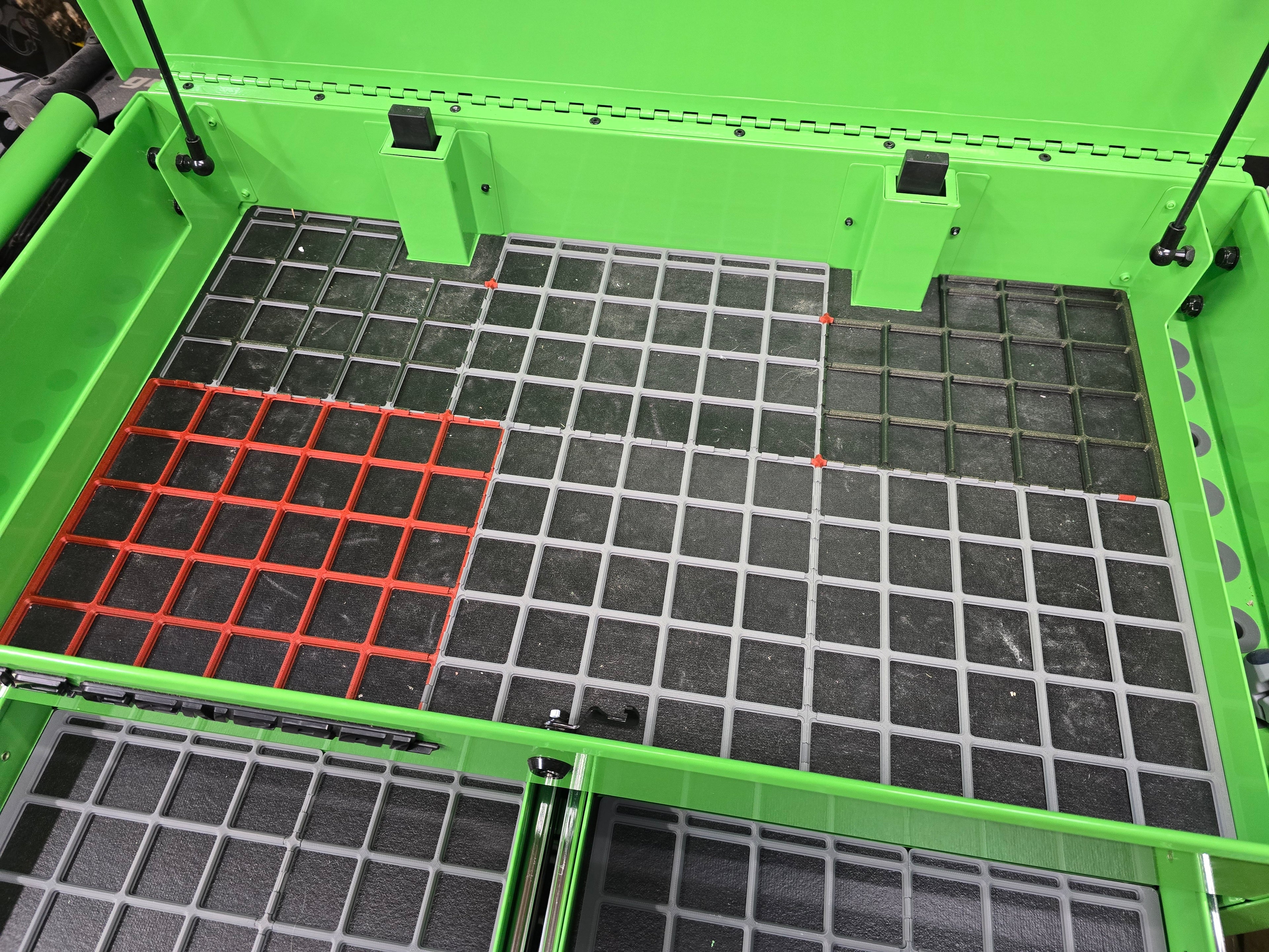 U.S. GENERAL 30 in., 4-Drawer Tech Cart Gridfinity