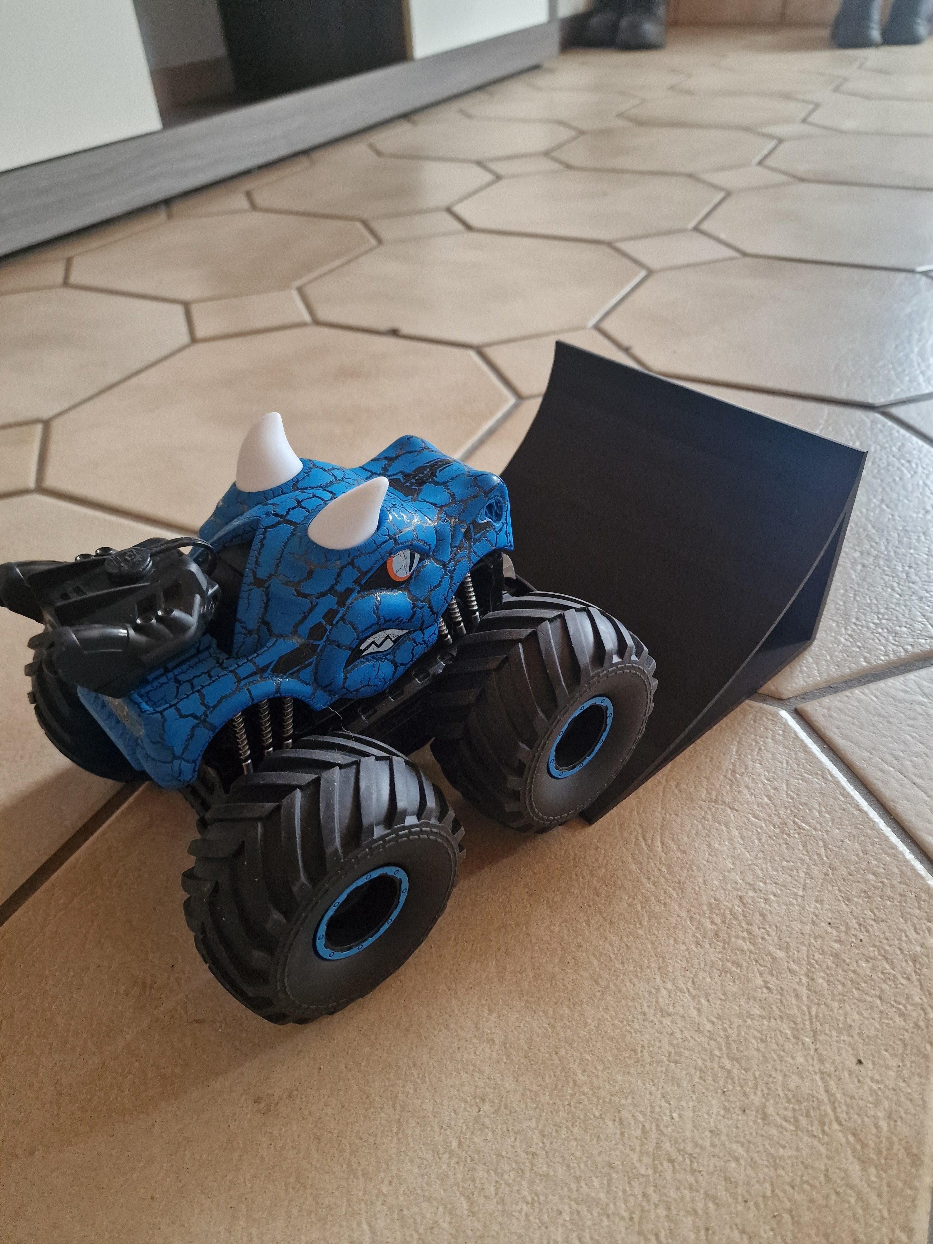 RC Monstertruck Rampe