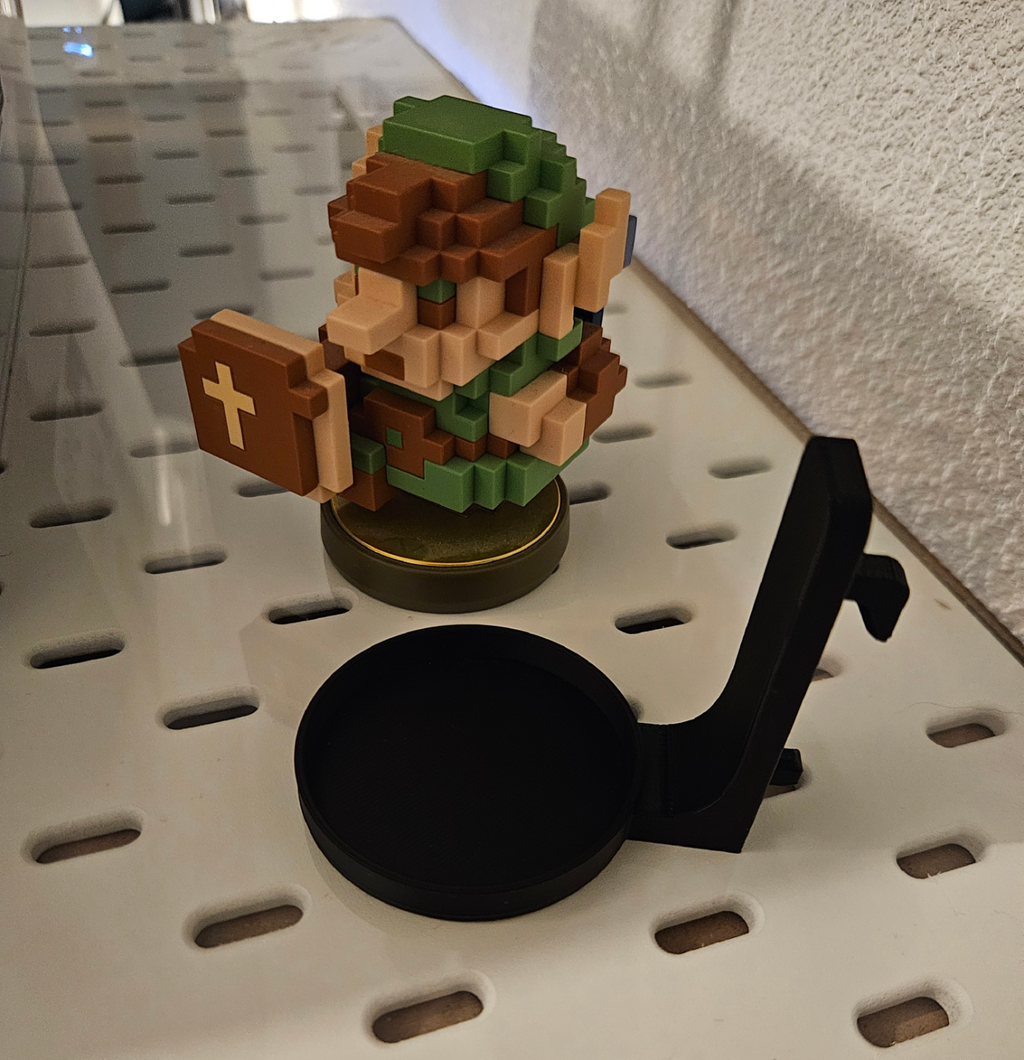 Skadis amiibo display