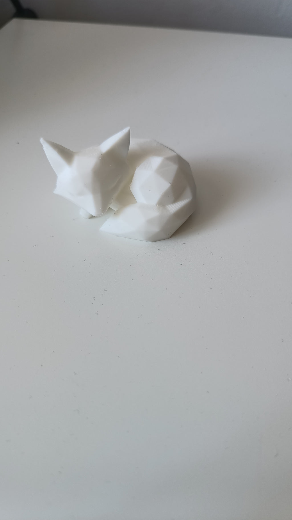 Dreaming Fox – Low Poly Charm