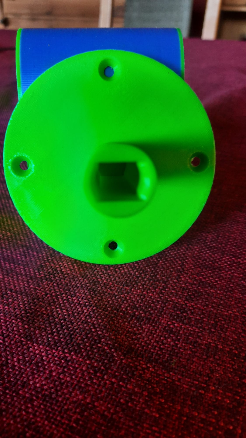Spulenwandhalter grün - Coil wall holder green